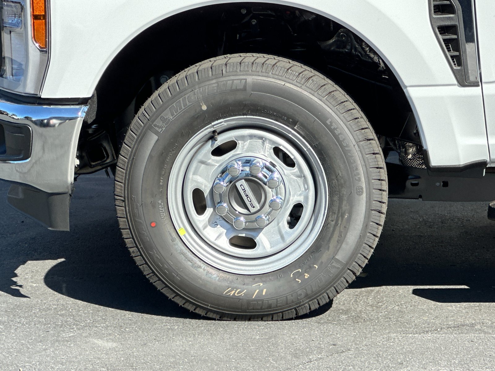 New 2026 Oxford White Ford F-250® XL image 22