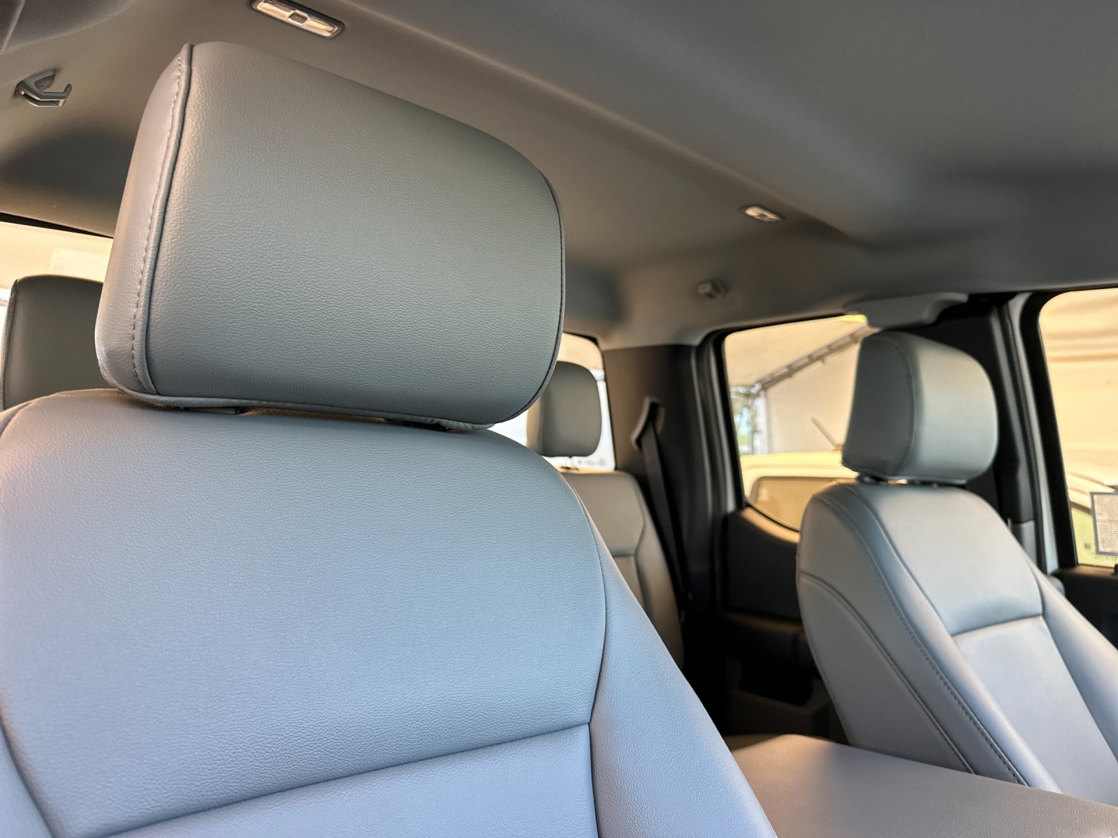 New 2026 Oxford White Ford F-250® XL image 15