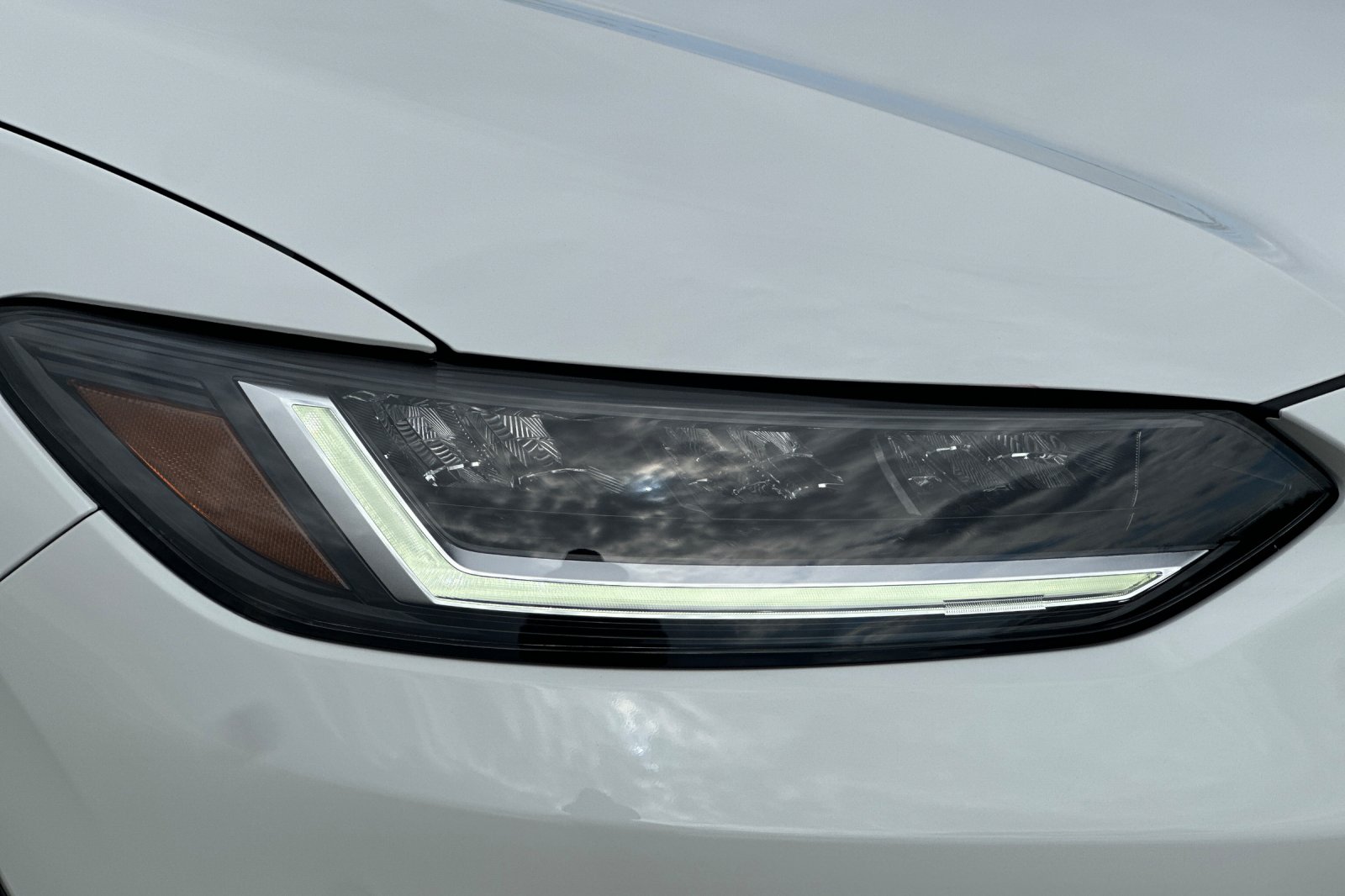 New 2026 Platinum White Pearl Honda AWD LX image 29