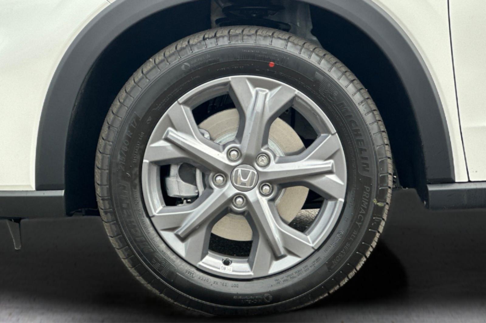 New 2026 Platinum White Pearl Honda AWD LX image 31