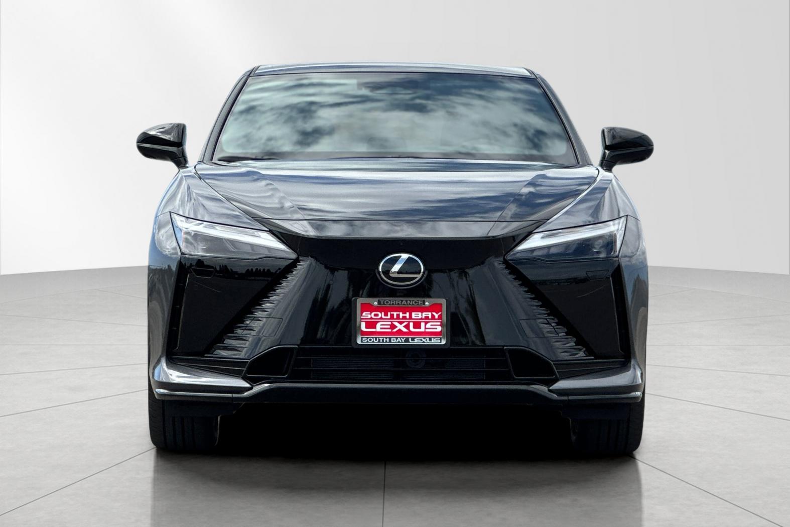 New 2026 Cloudburst Gray and Black Onyx Lexus  550e F SPORT AWD image 9
