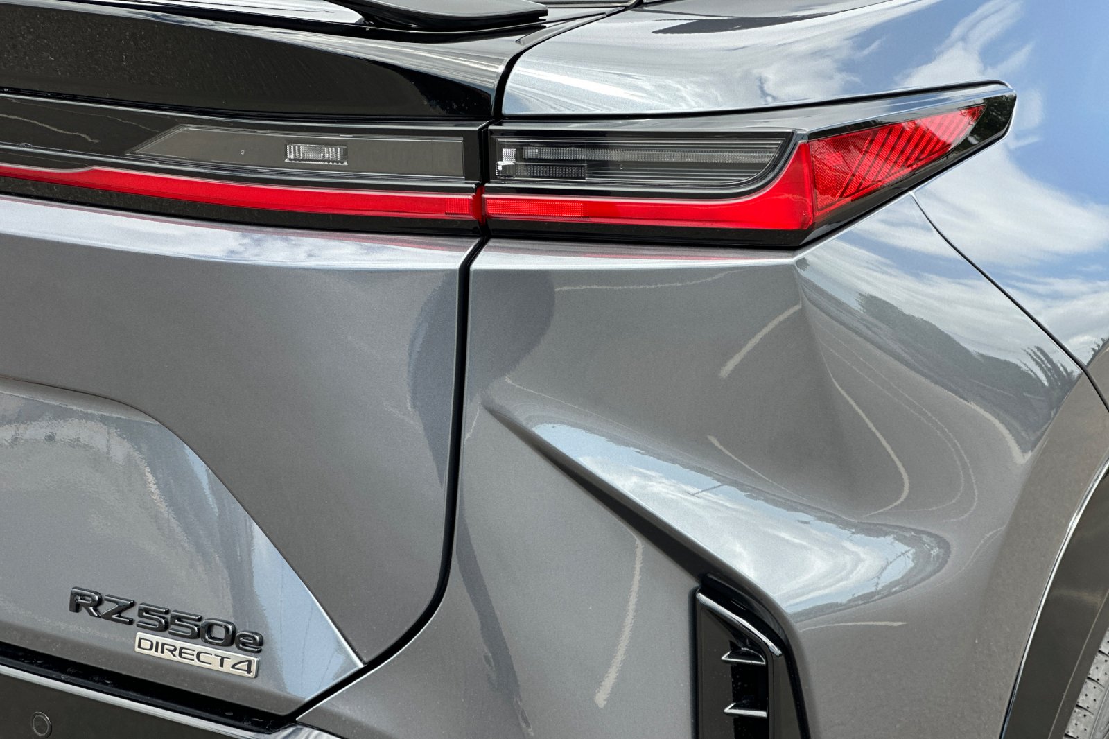 New 2026 Cloudburst Gray and Black Onyx Lexus  550e F SPORT AWD image 26