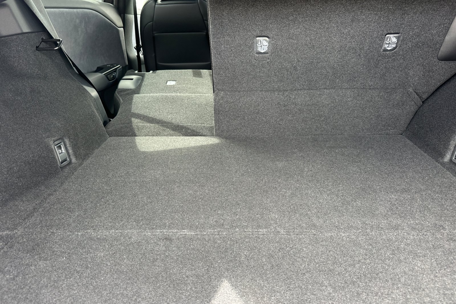 New 2026 Cloudburst Gray and Black Onyx Lexus  550e F SPORT AWD image 15