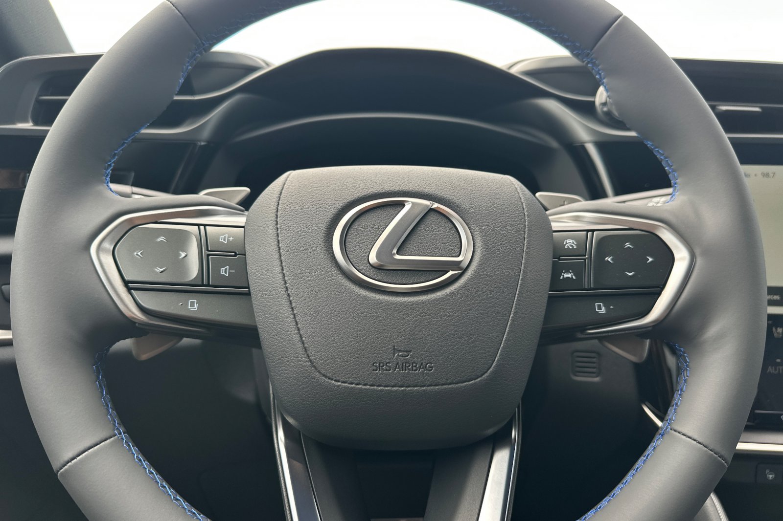 New 2026 Cloudburst Gray and Black Onyx Lexus  550e F SPORT AWD image 23