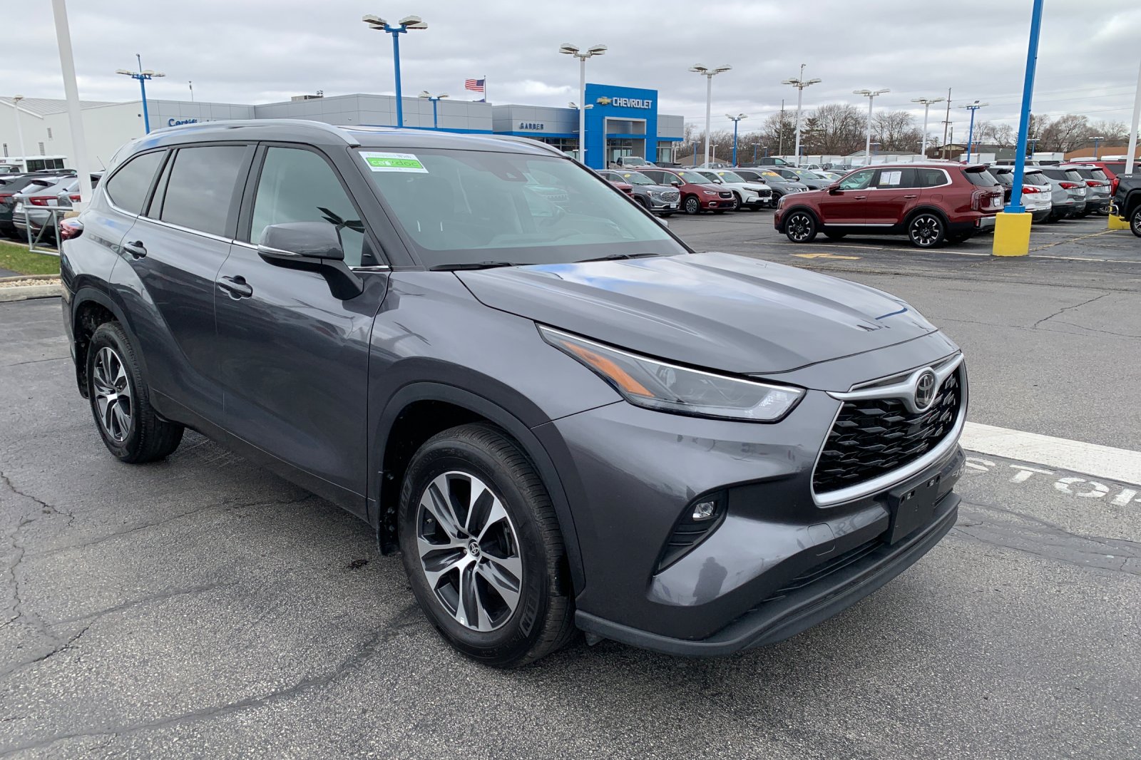 Used 2025 Gray Toyota XLE image 7