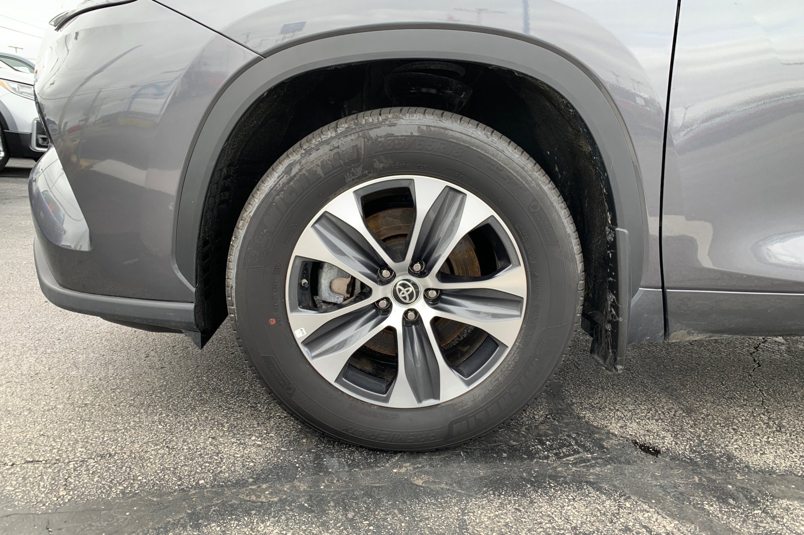Used 2025 Gray Toyota XLE image 9