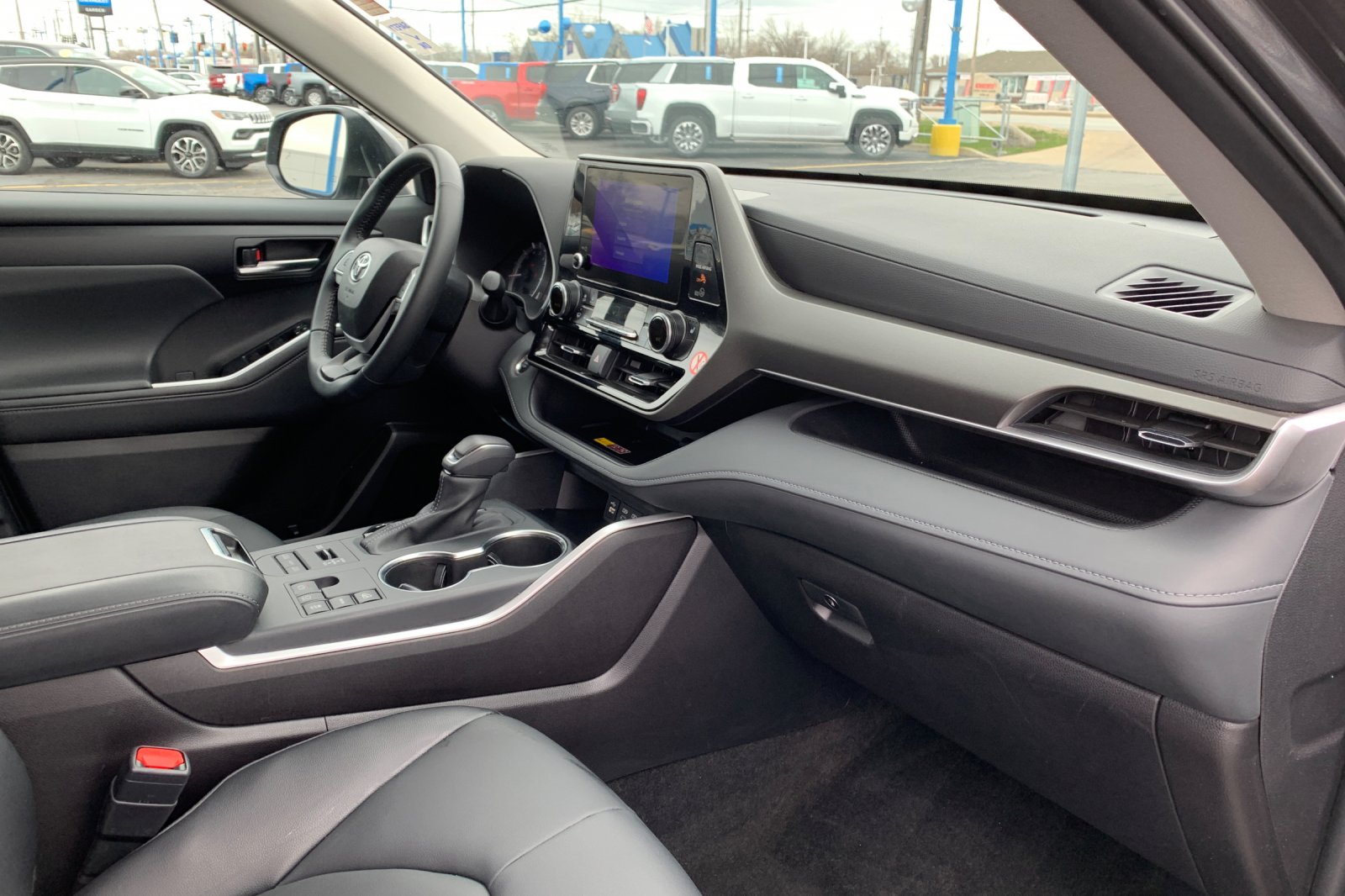 Used 2025 Gray Toyota XLE image 21