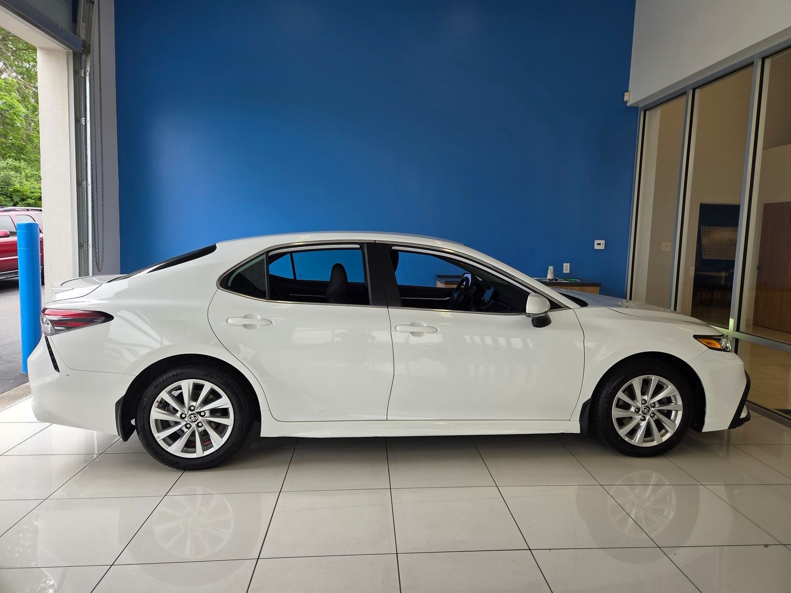 Used 2023 White Toyota SE image 5