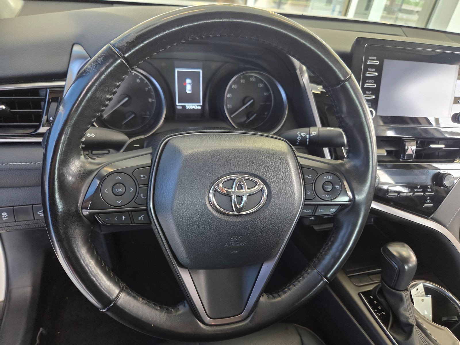 Used 2023 White Toyota SE image 29