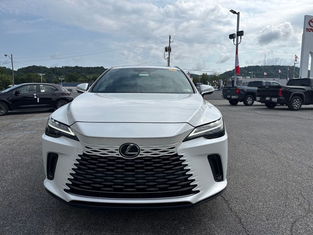 Used 2023 White Lexus 350 Premium Plus image 2