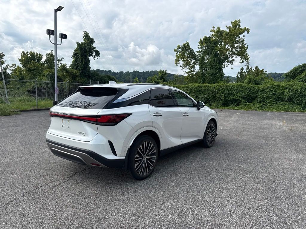 Used 2023 White Lexus 350 Premium Plus image 5