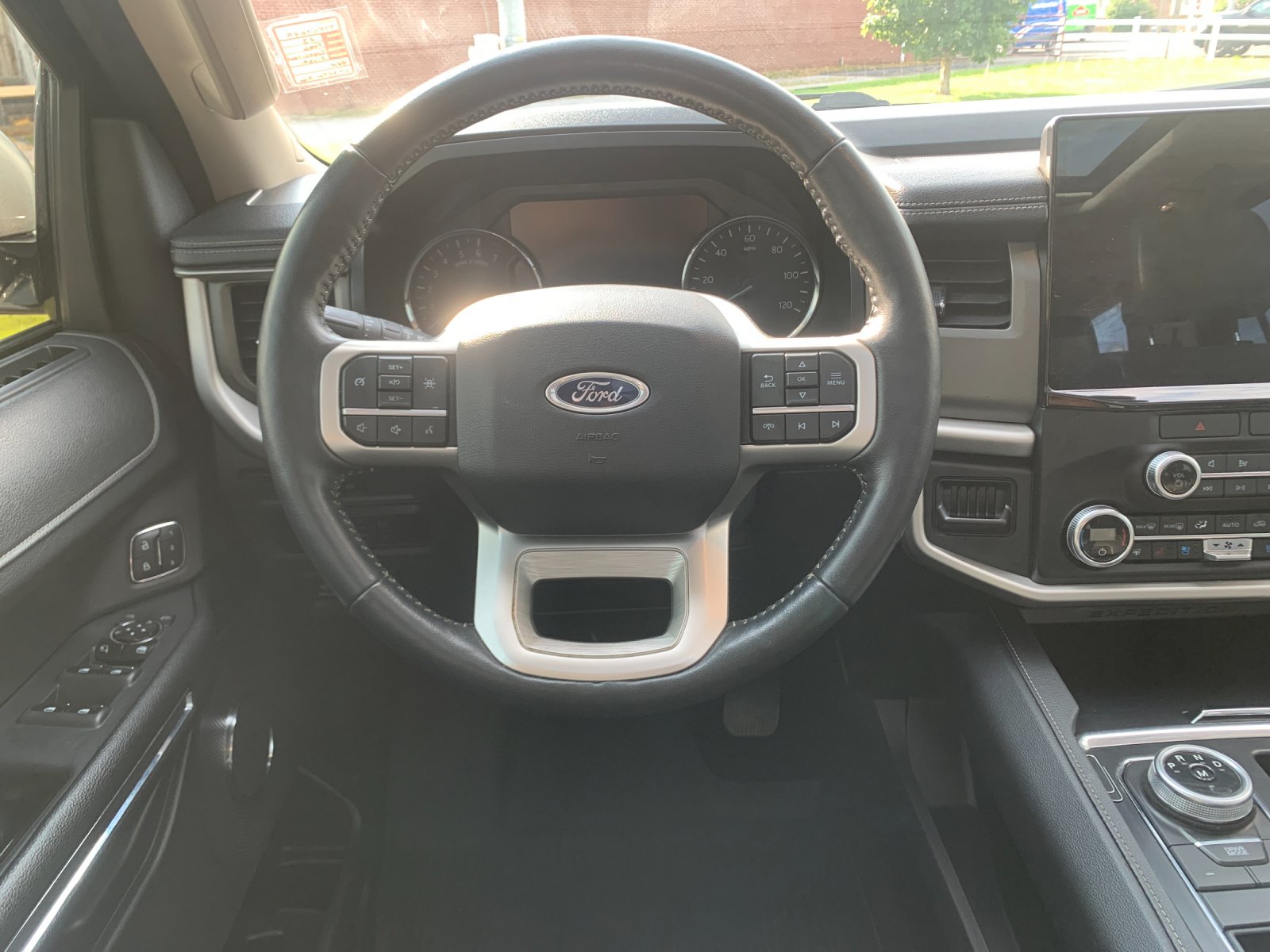 Used 2023 Silver Metallic Ford XLT image 18