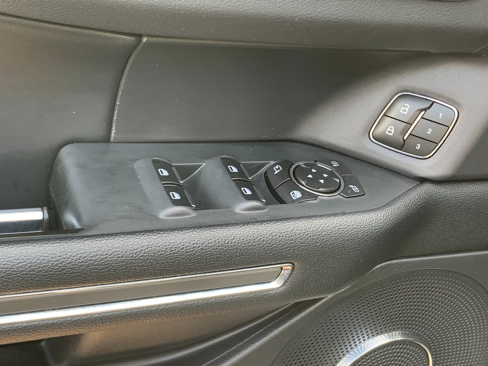 Used 2023 Silver Metallic Ford XLT image 14