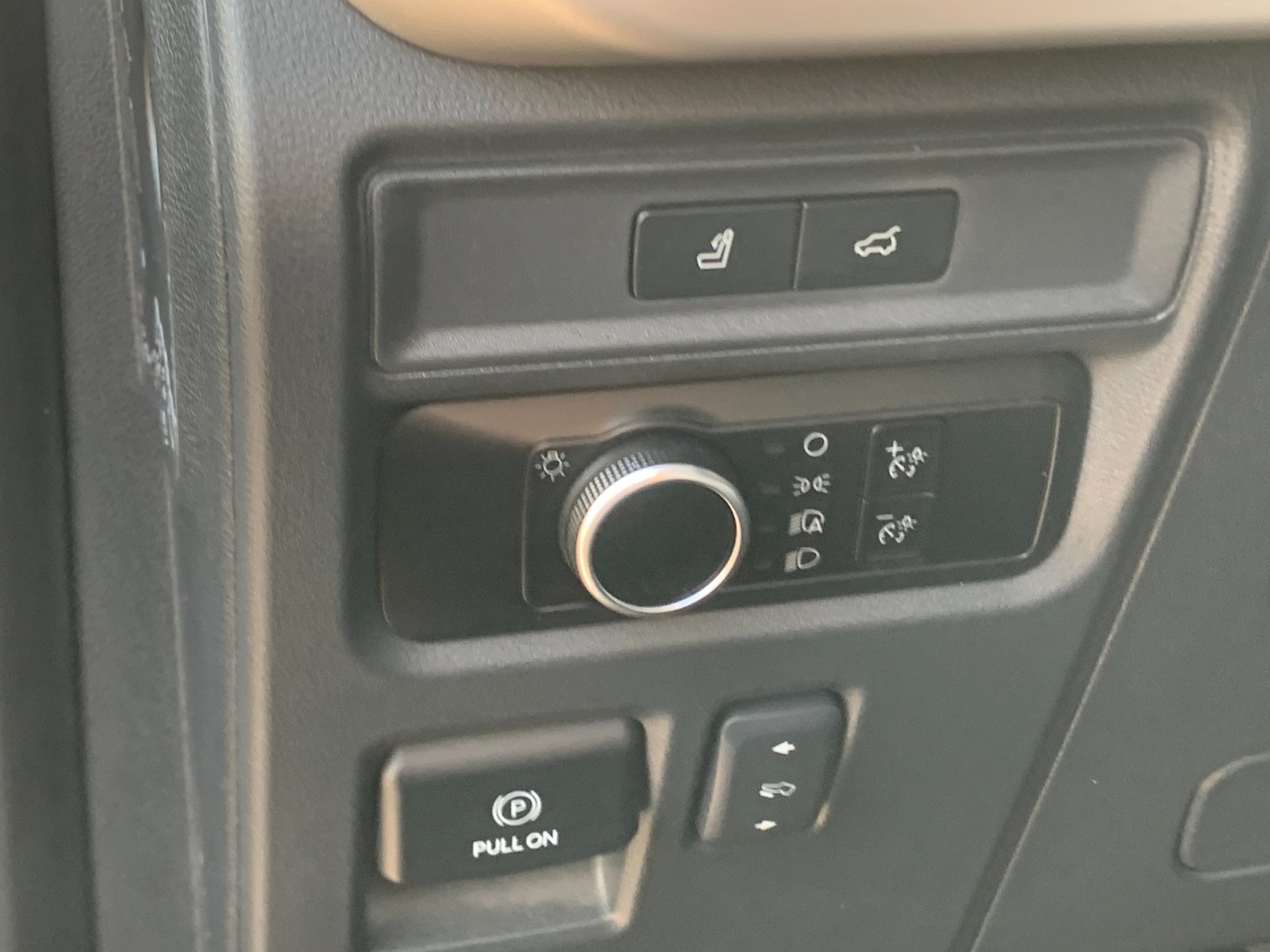 Used 2023 Silver Metallic Ford XLT image 34