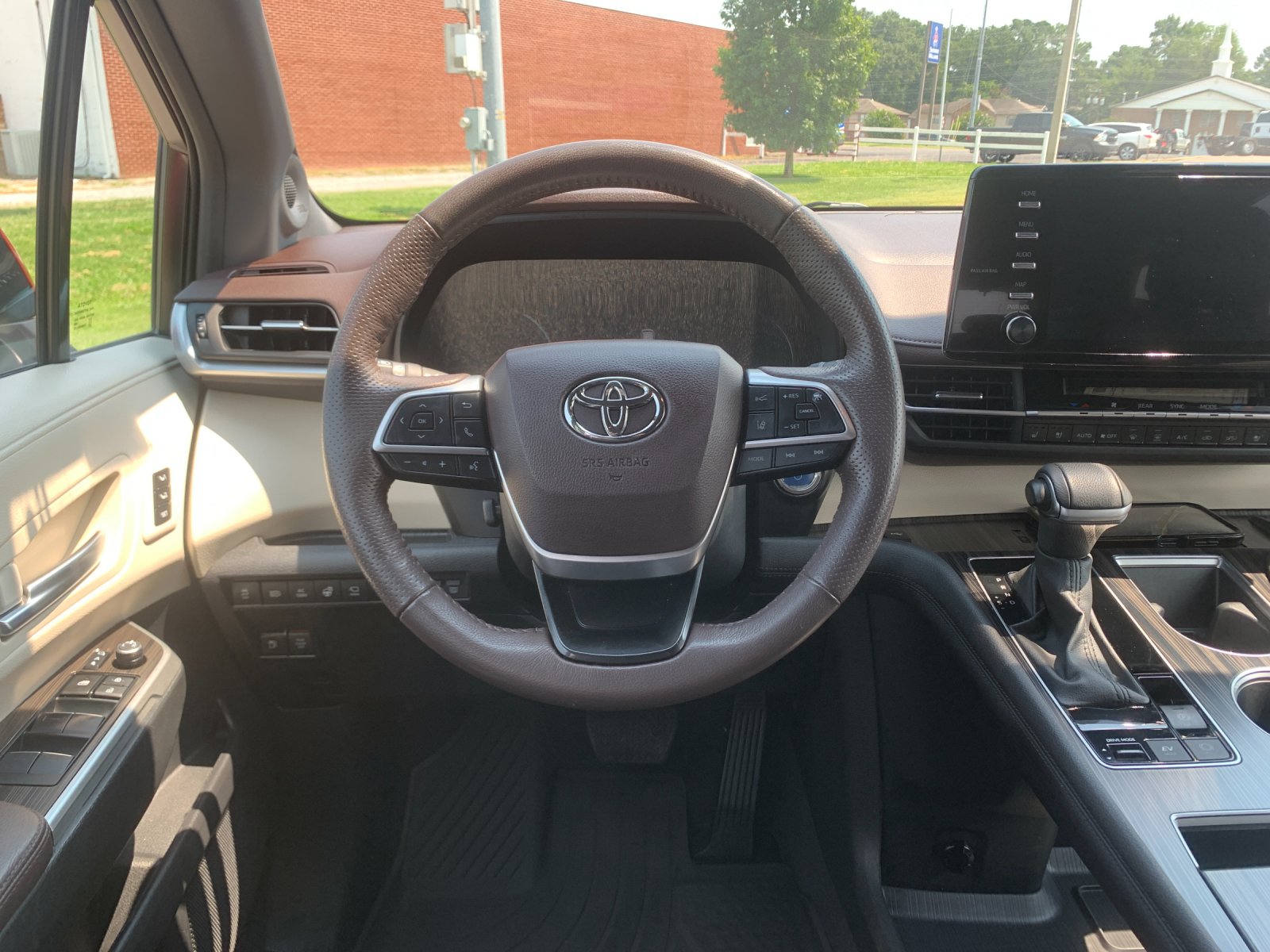 Used 2024 Red Toyota Platinum image 18