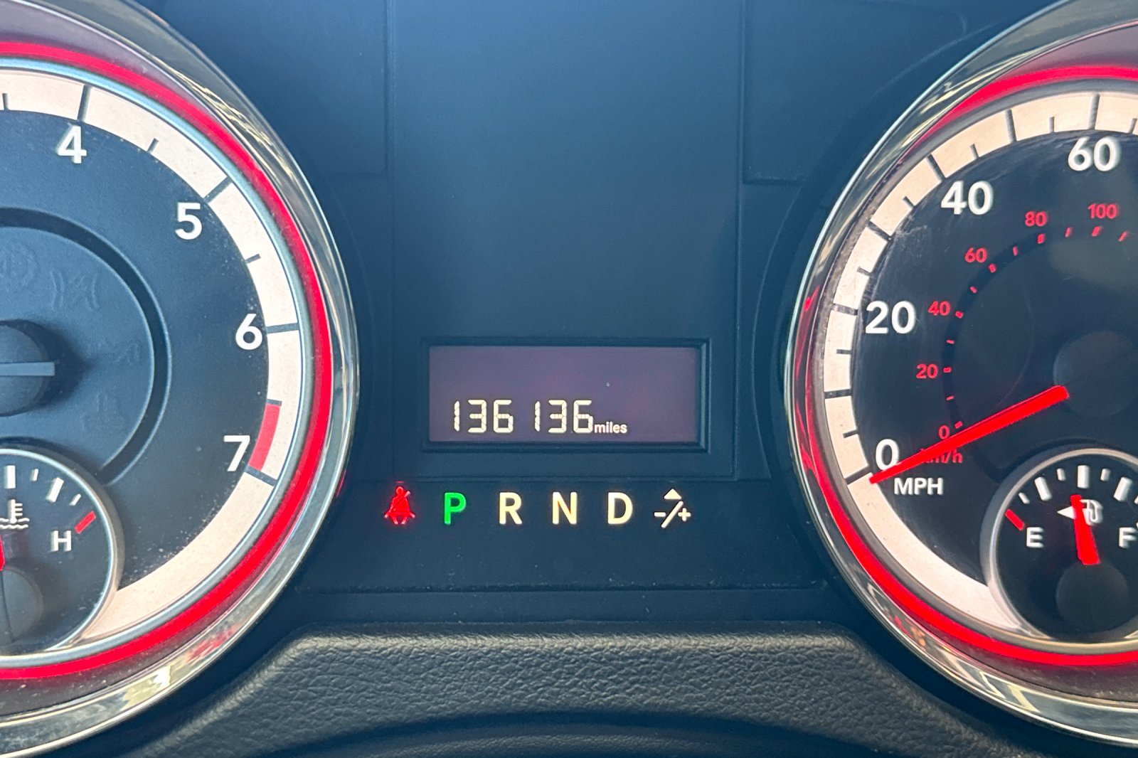 Used 2013 Cashmere Pearl Dodge SE image 10