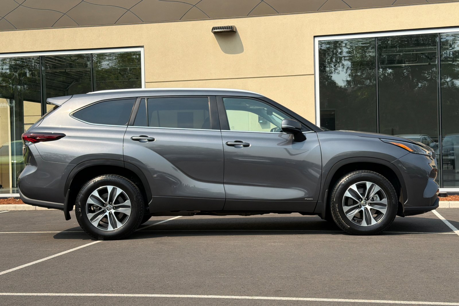 Used 2024 Gray Toyota XLE image 3