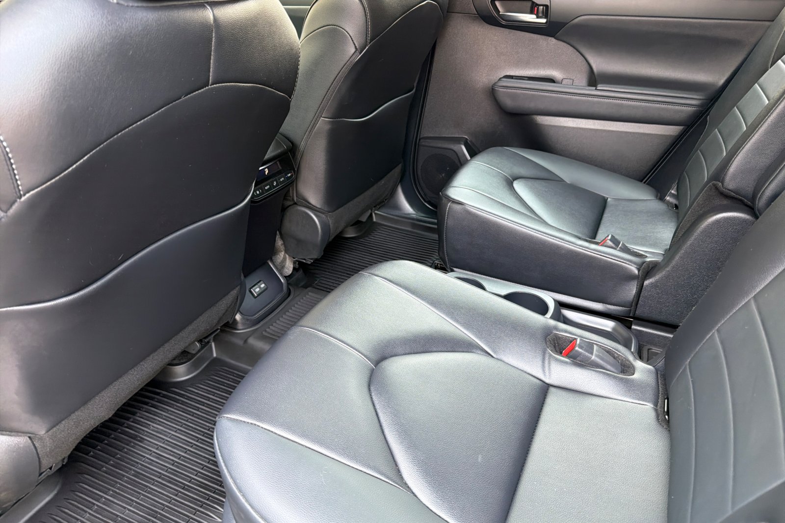 Used 2024 Gray Toyota XLE image 9