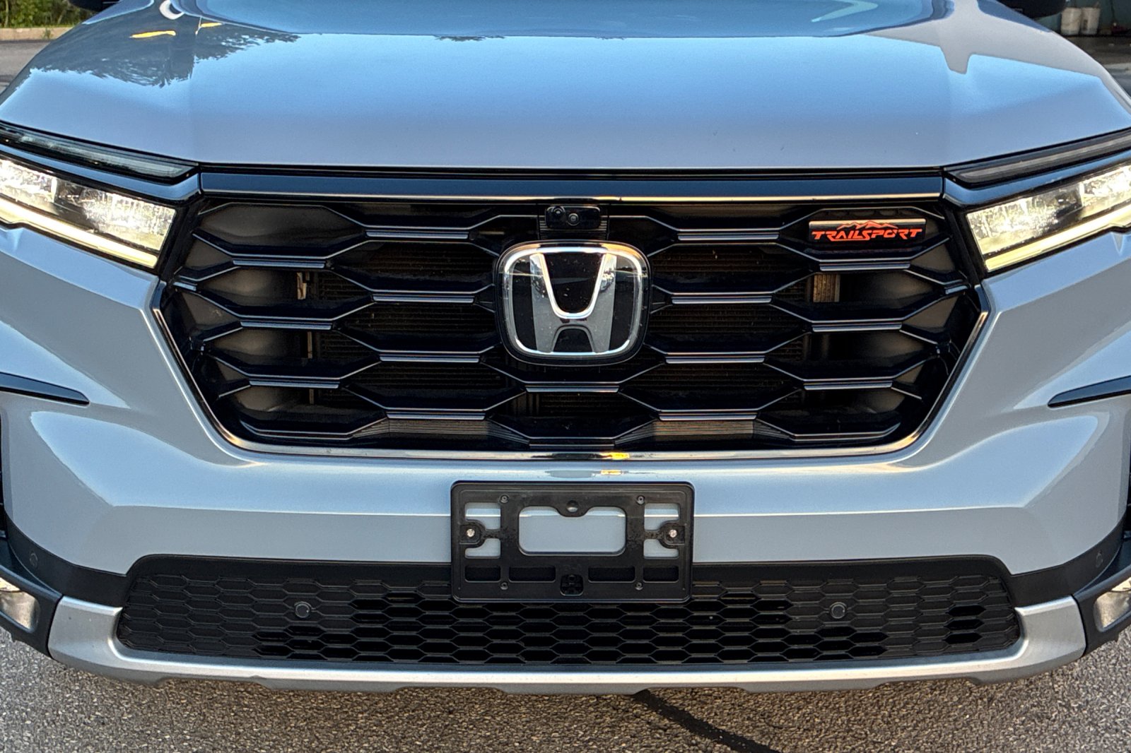 Used 2025 Sonic Gray Pearl Honda TrailSport image 45