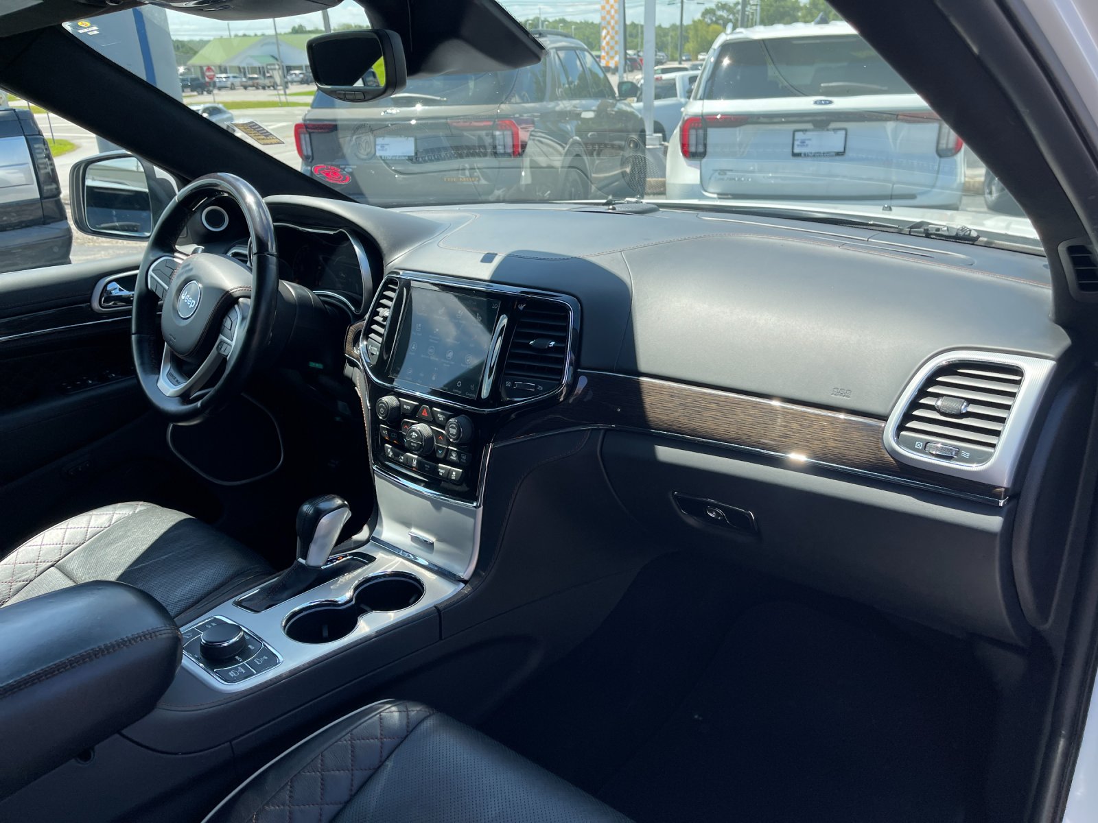 Used 2020 White Jeep Summit image 18