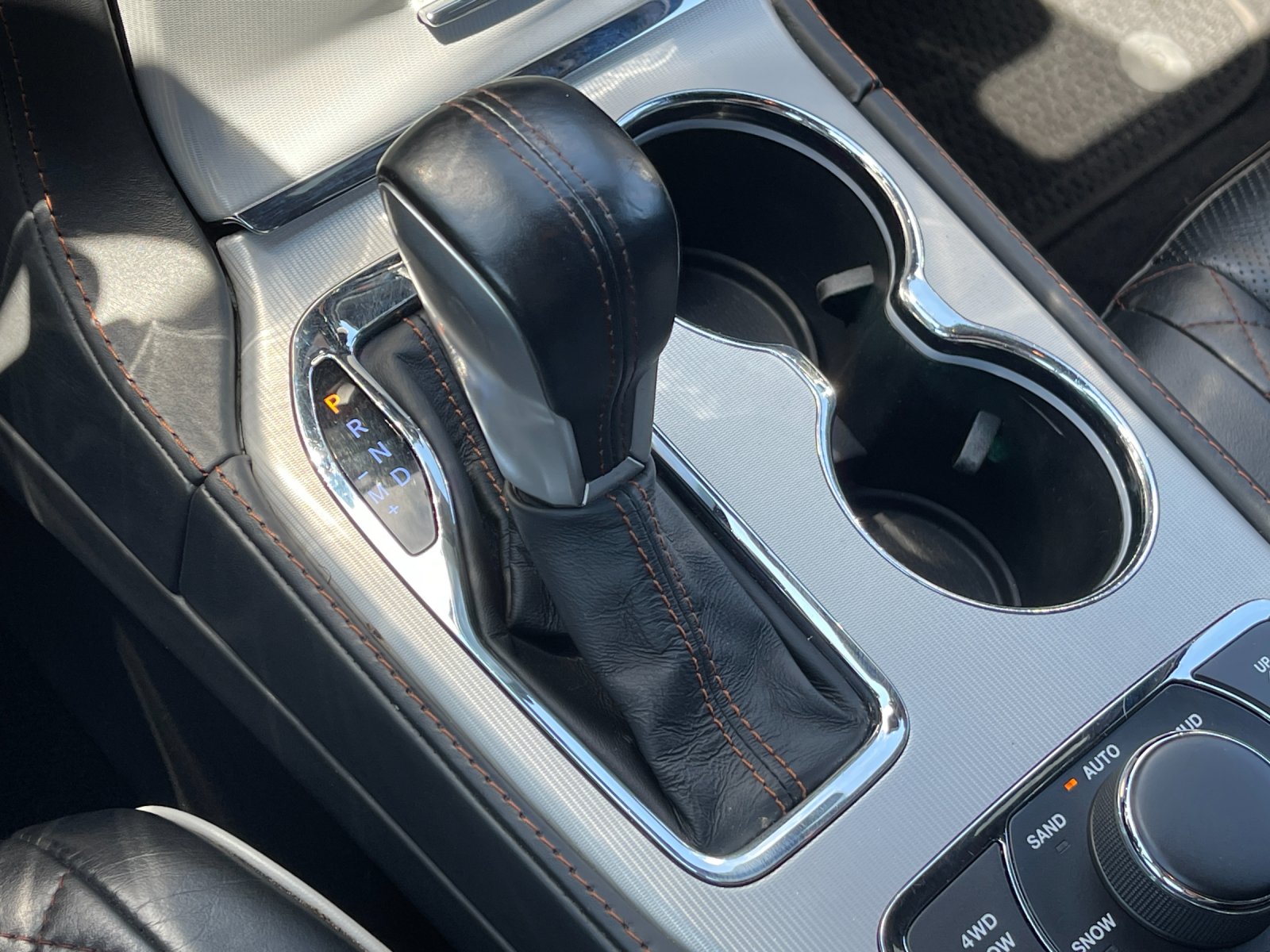Used 2020 White Jeep Summit image 24