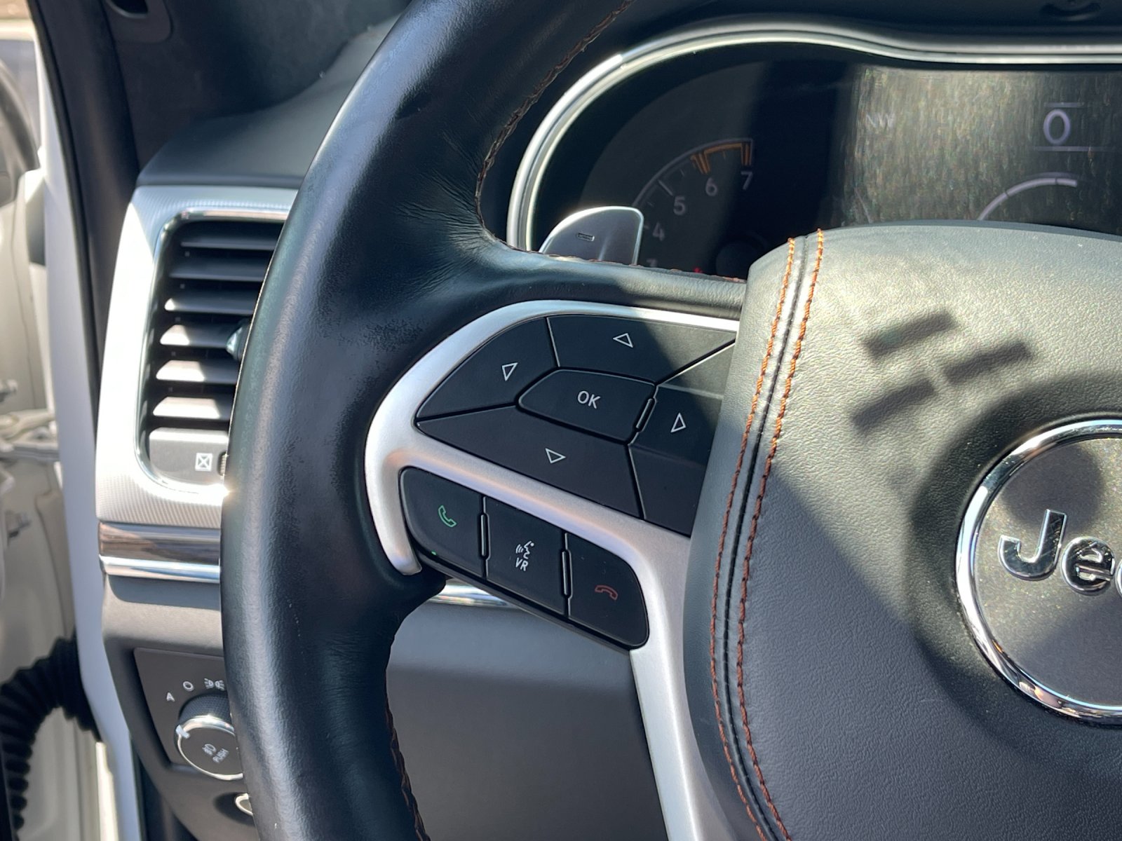 Used 2020 White Jeep Summit image 27