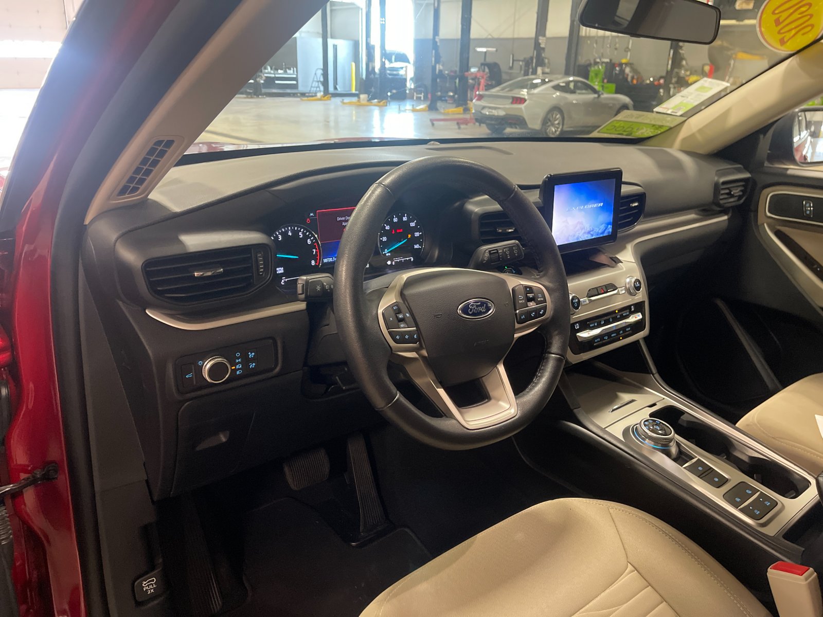 Used 2020 Red Ford XLT image 11