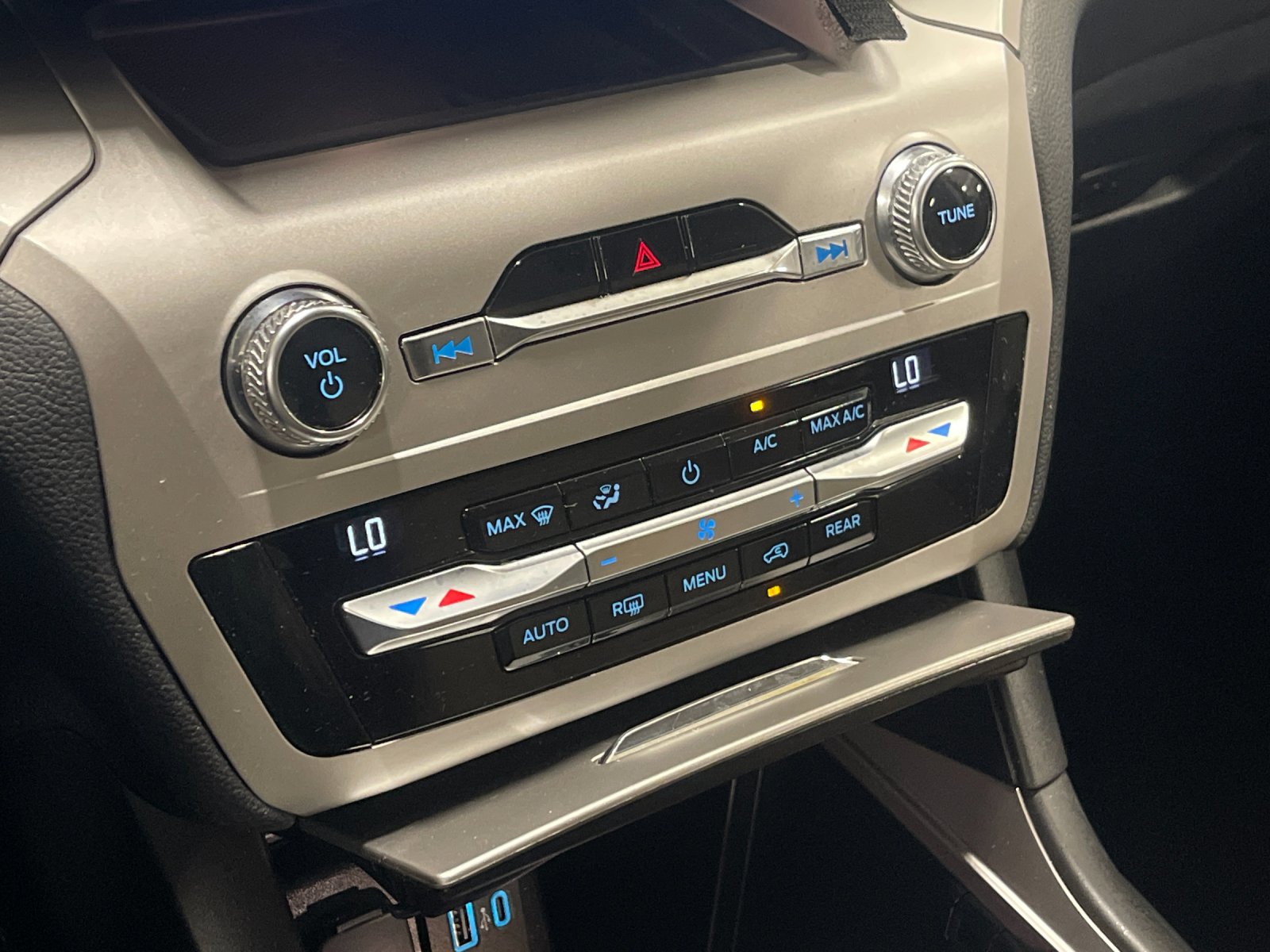 Used 2020 Red Ford XLT image 23