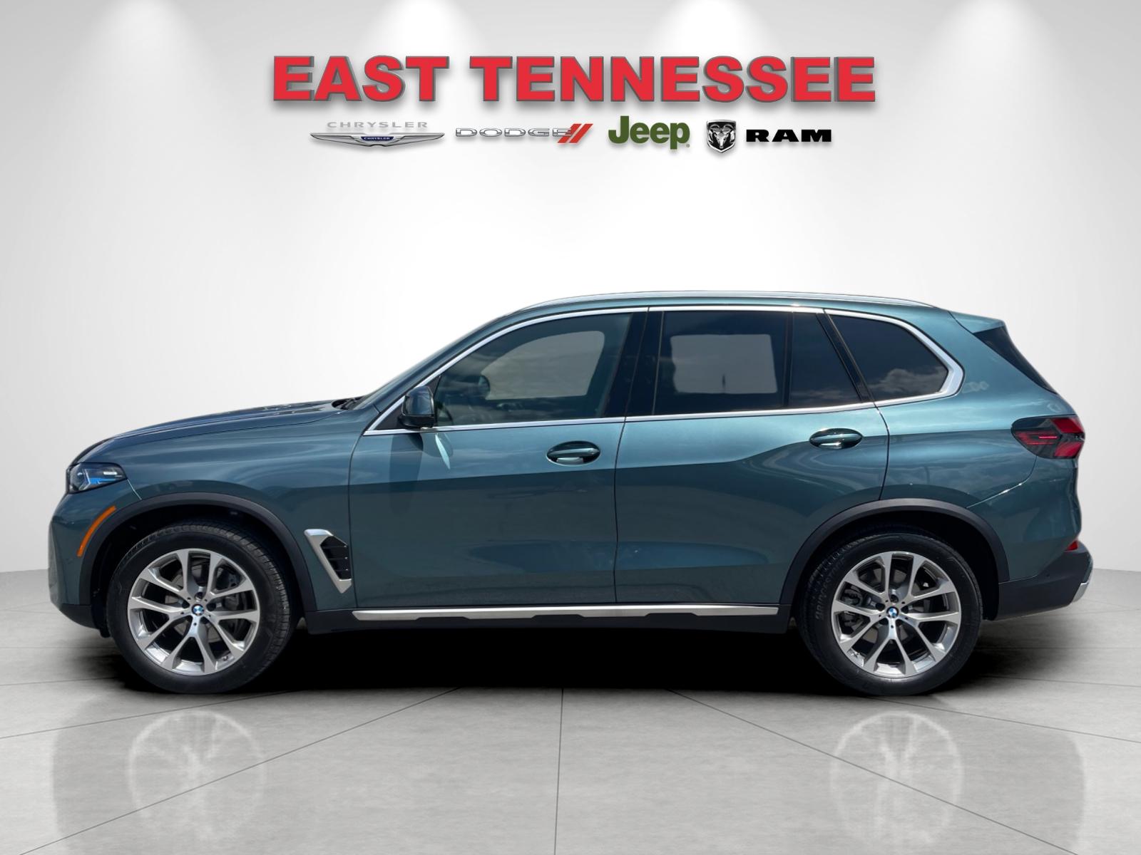 Used 2026 Blue BMW xDrive40i image 6