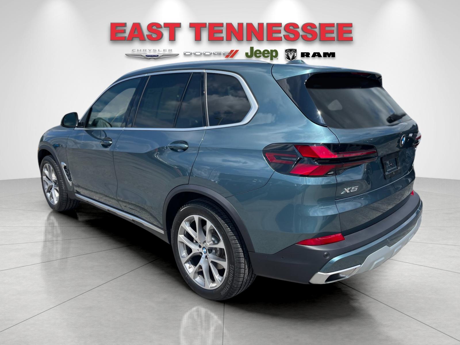 Used 2026 Blue BMW xDrive40i image 5