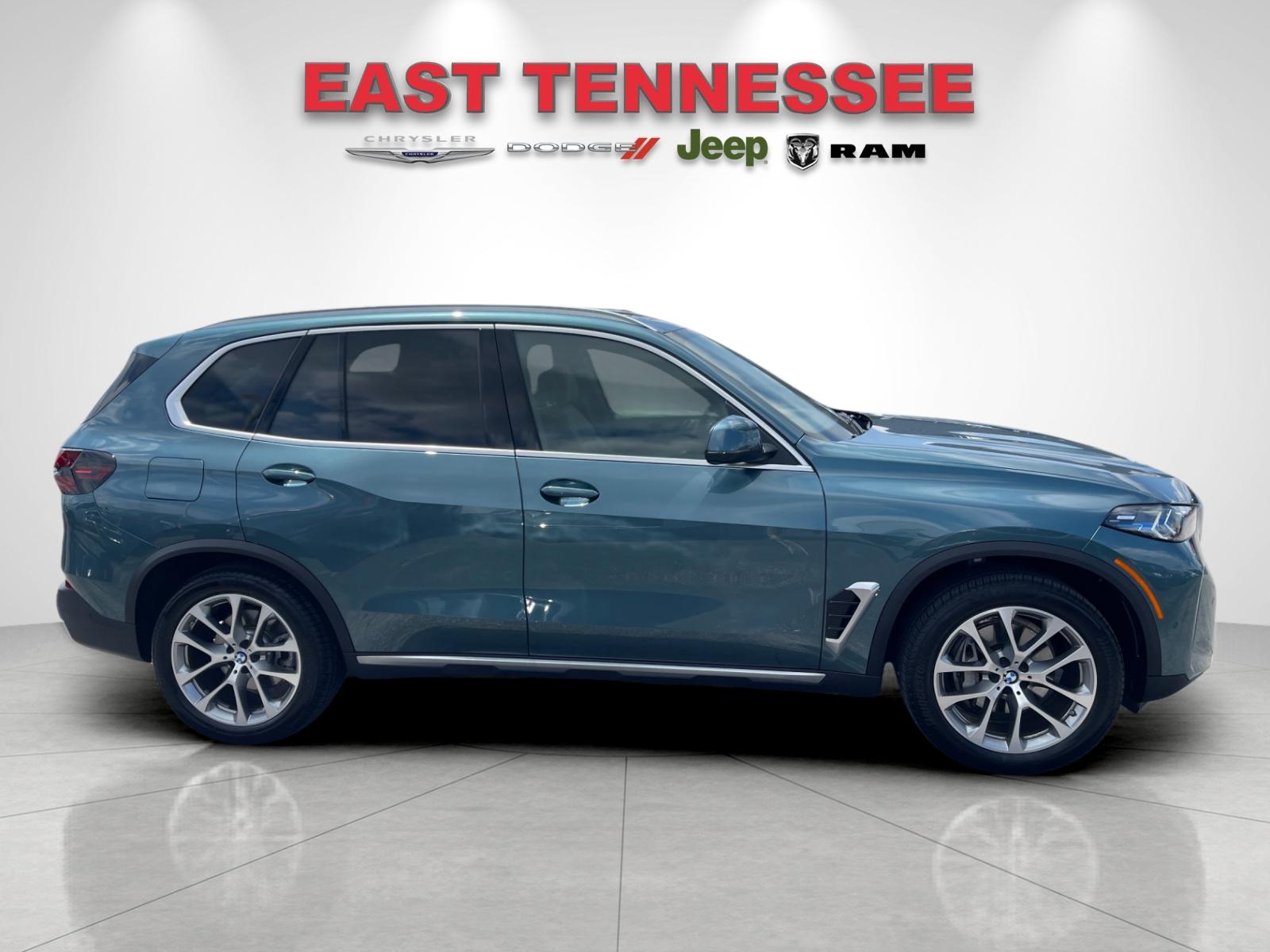 Used 2026 Blue BMW xDrive40i image 2