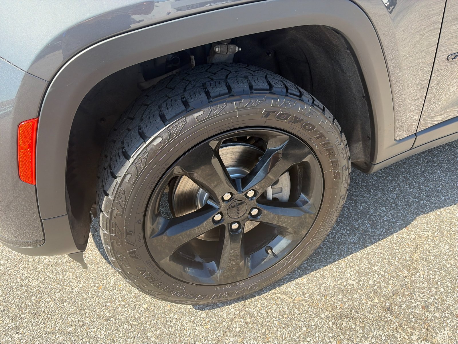 Used 2023 Gray Jeep Altitude image 34