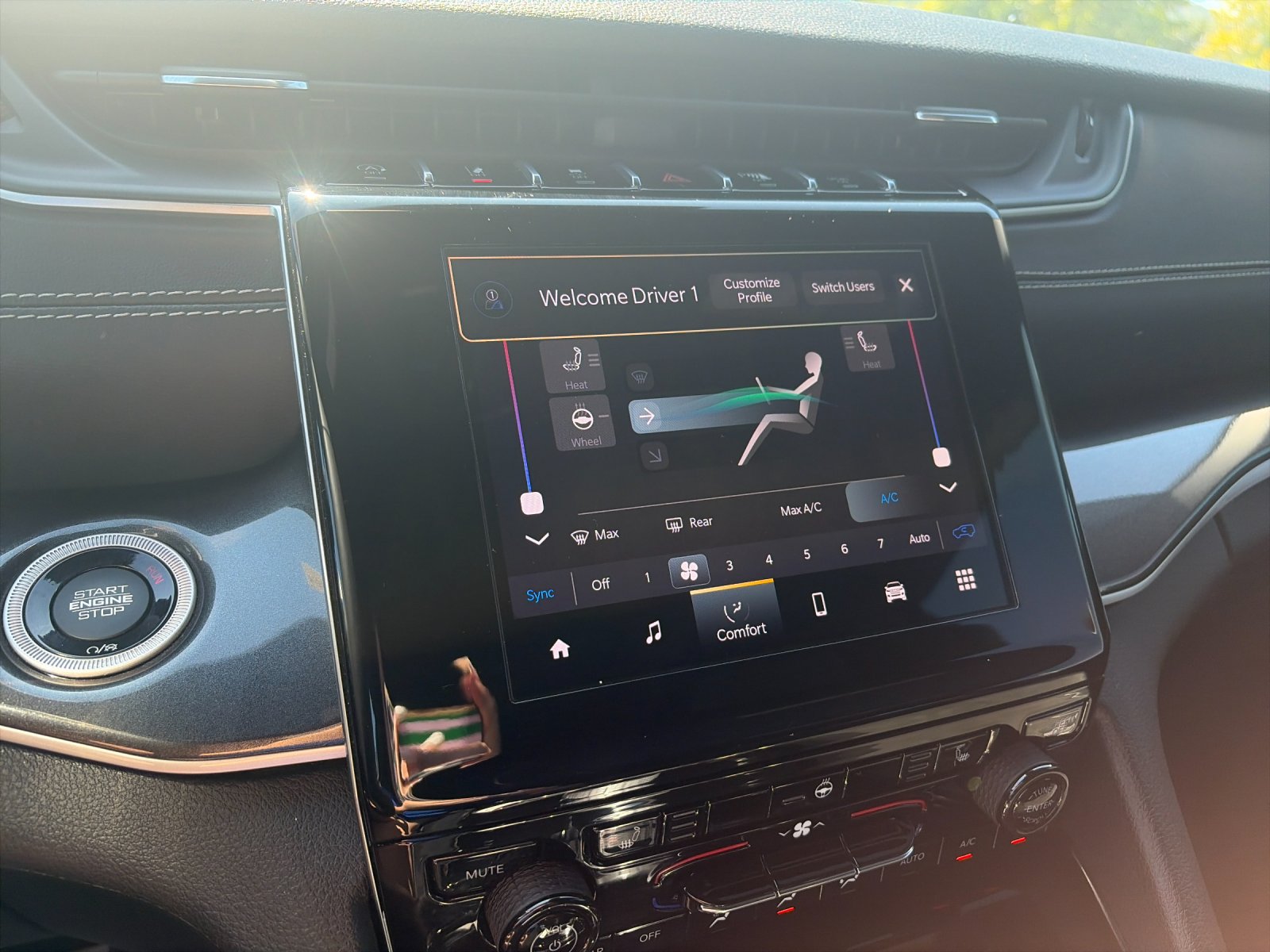 Used 2023 Gray Jeep Altitude image 23