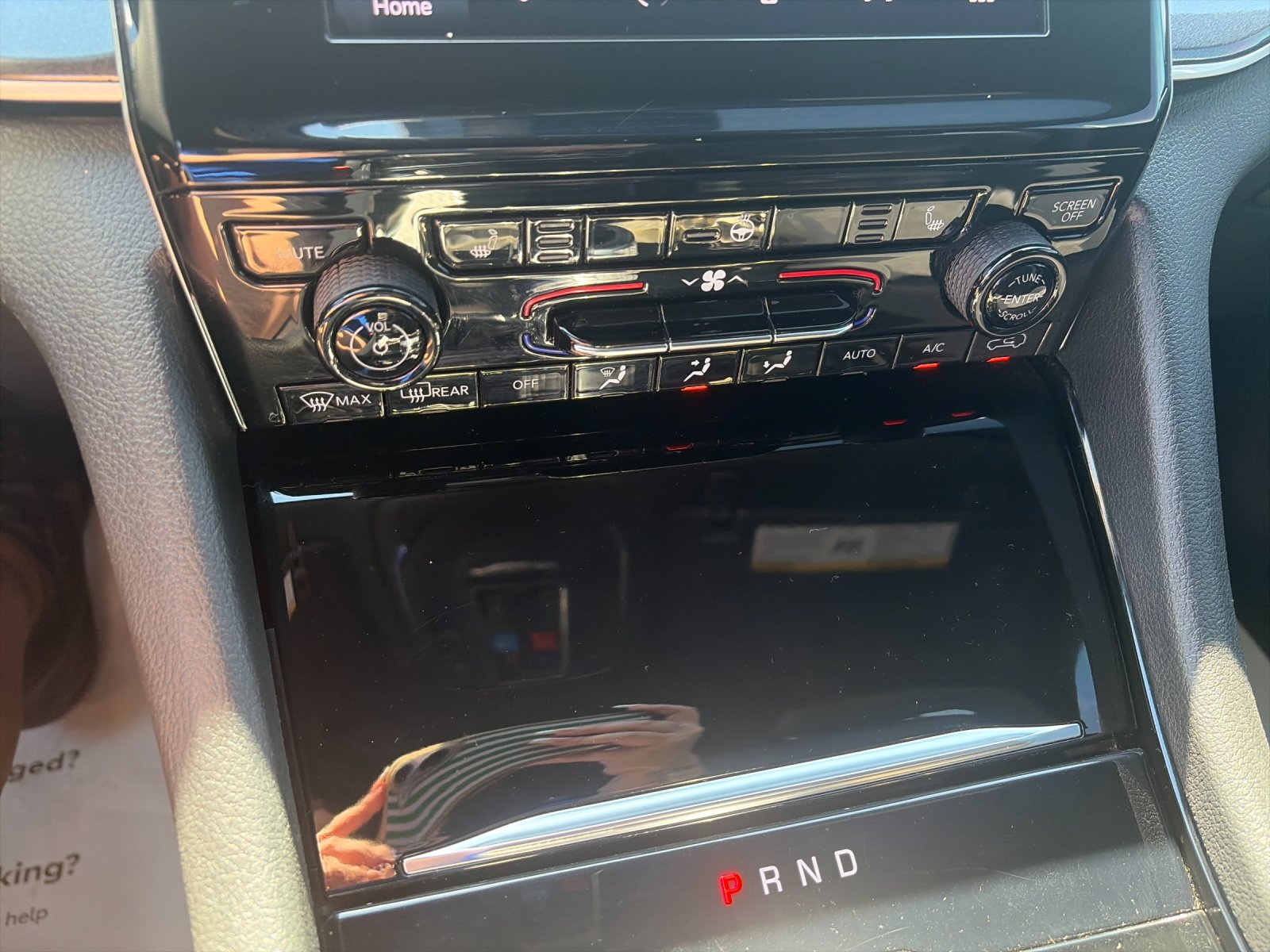 Used 2023 Gray Jeep Altitude image 25