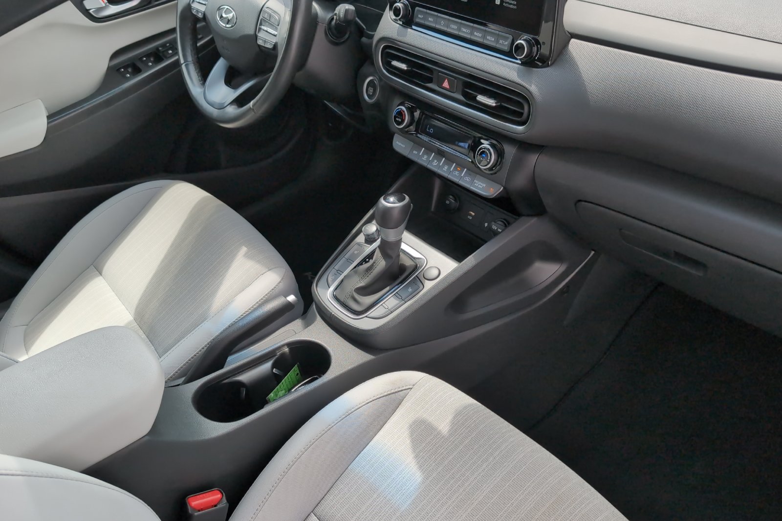 Used 2023 Green Hyundai SEL image 17