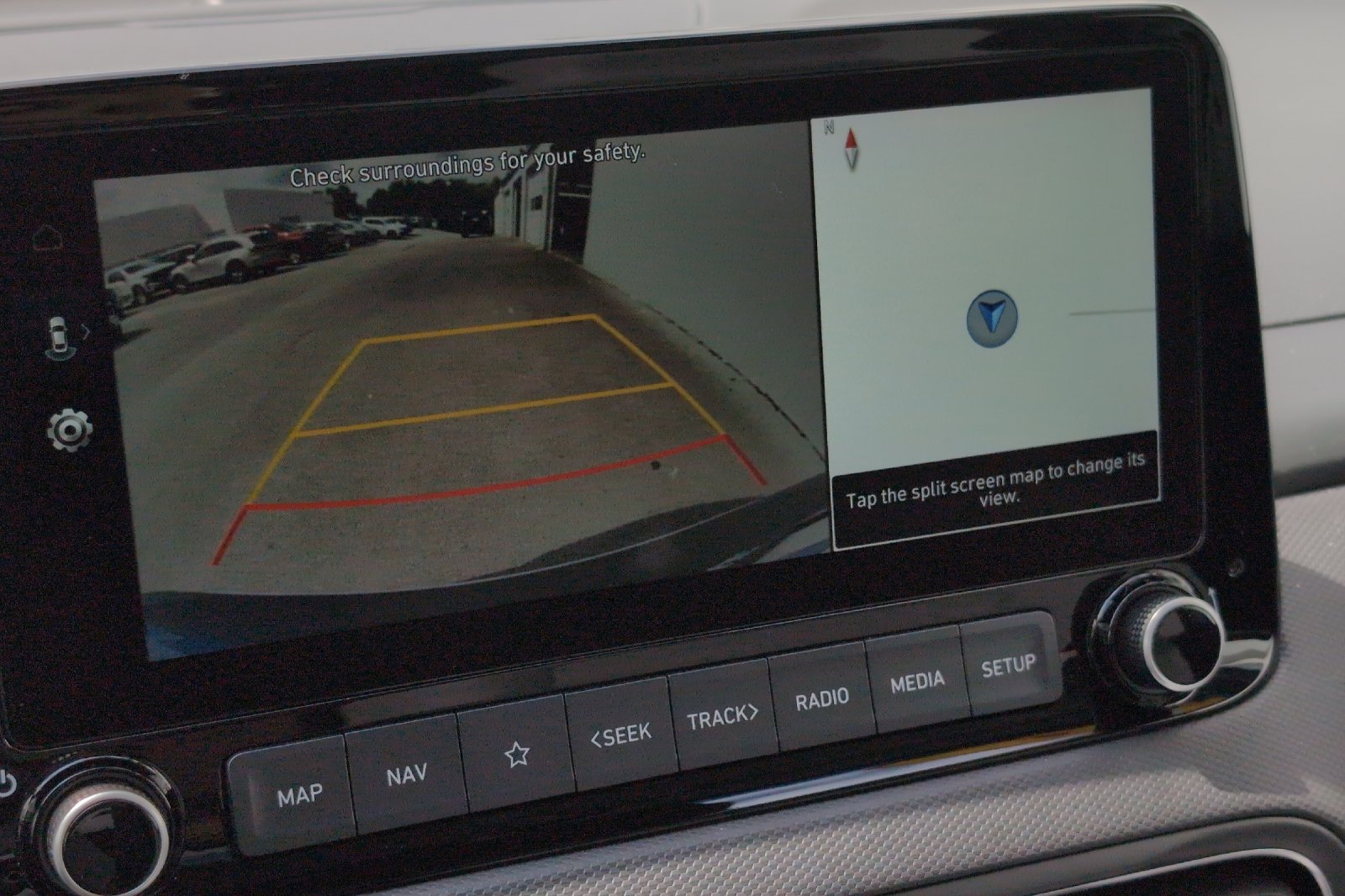 Used 2023 Green Hyundai SEL image 21