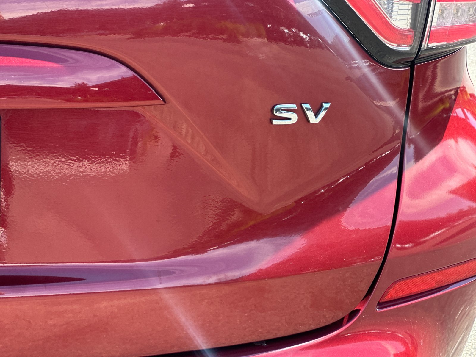 Used 2018 Cayenne Red Metallic Nissan SV 4D Sport Utility image 35