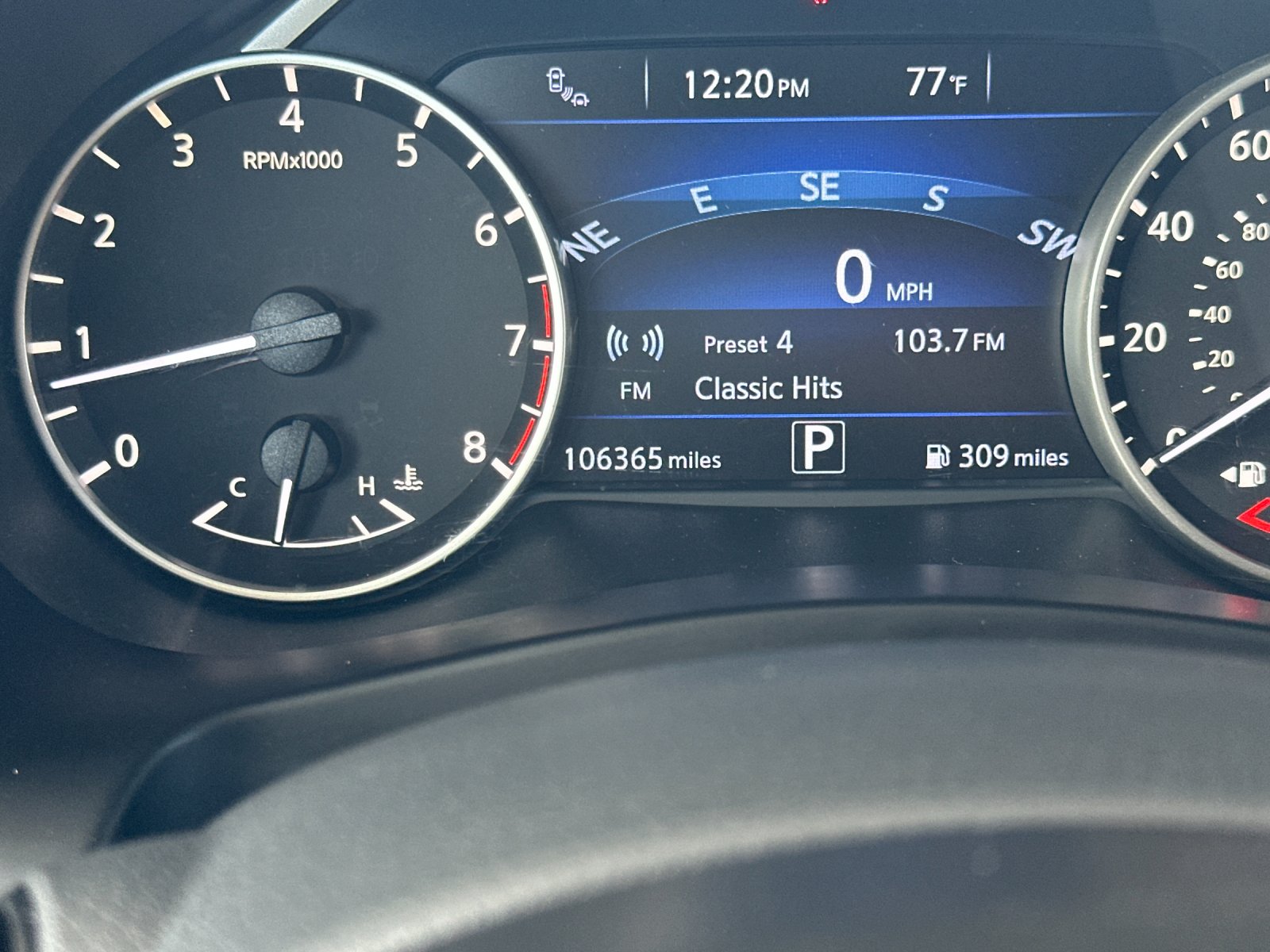 Used 2018 Cayenne Red Metallic Nissan SV 4D Sport Utility image 32
