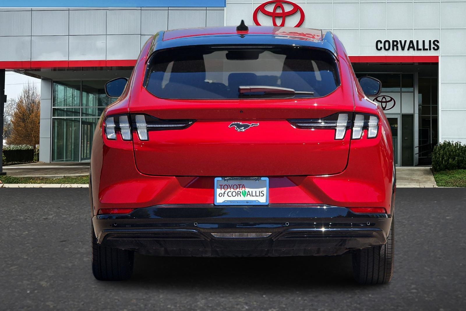 Used 2024 Red Ford Premium image 5