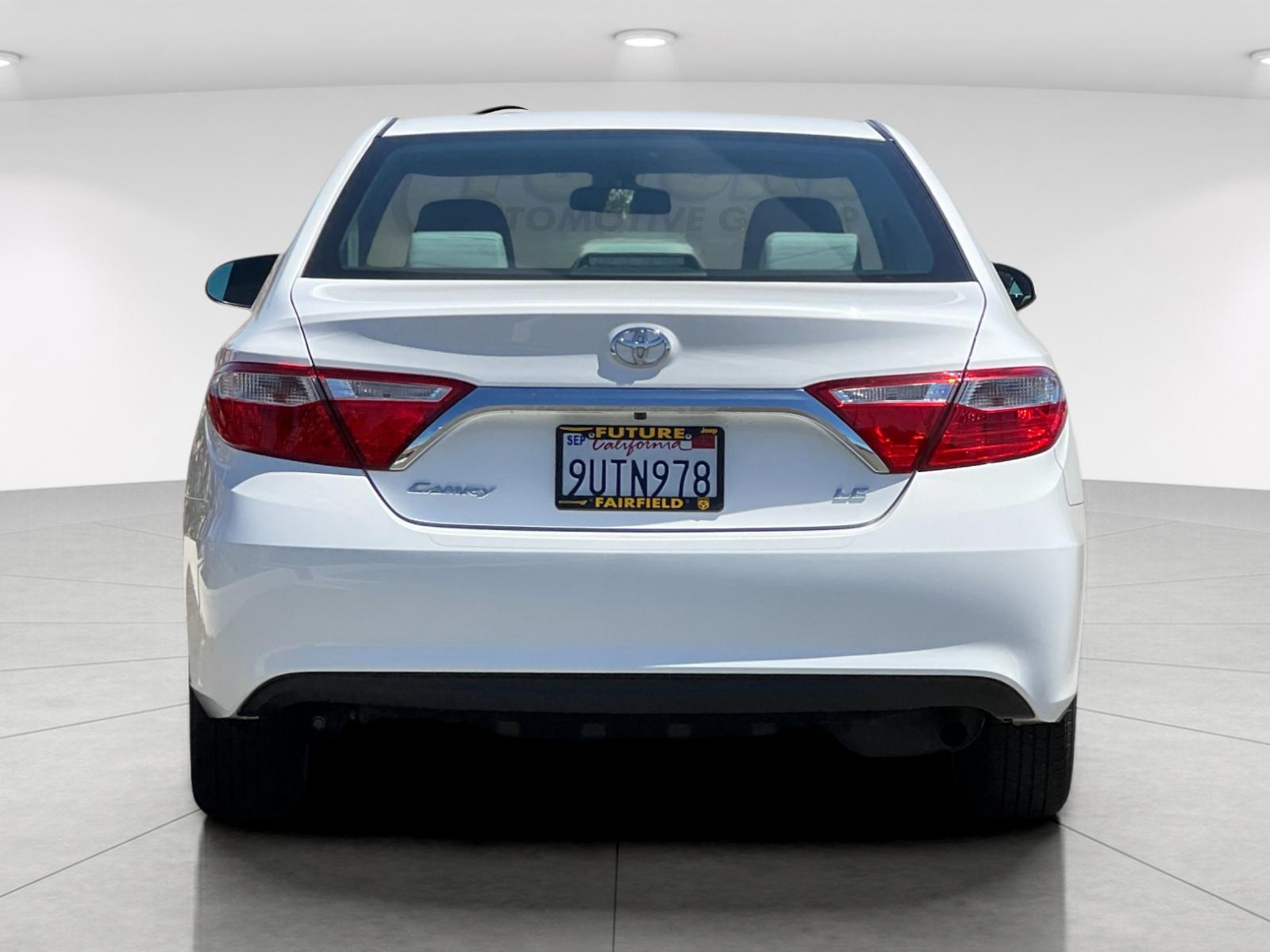 Used 2016 White Toyota LE image 4