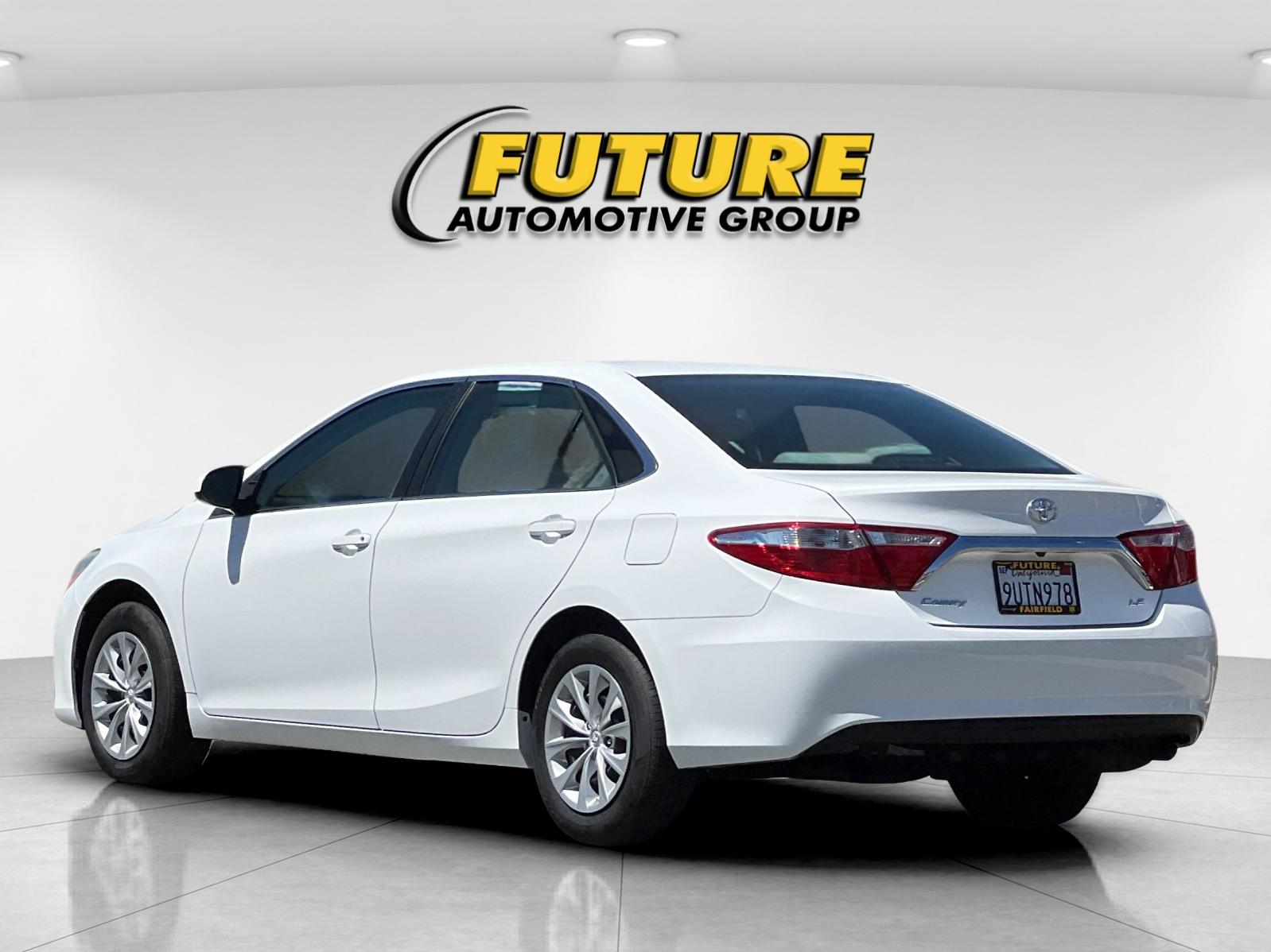 Used 2016 White Toyota LE image 5