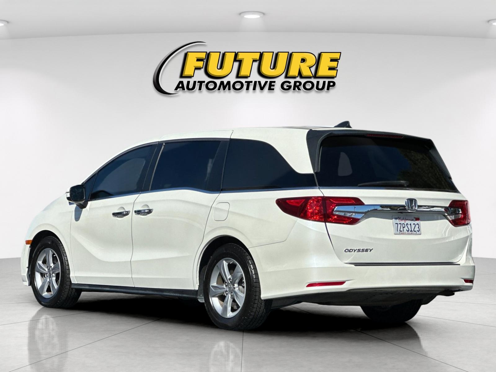 Used 2018 White Honda EX-L image 5