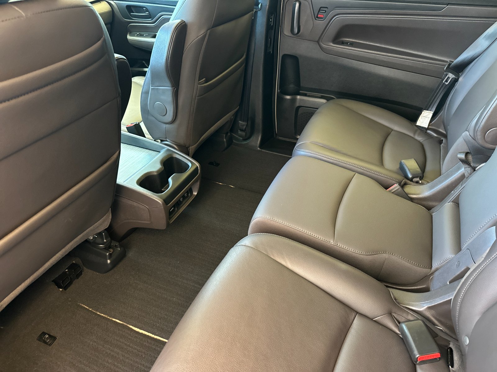 Used 2018 White Honda EX-L image 11