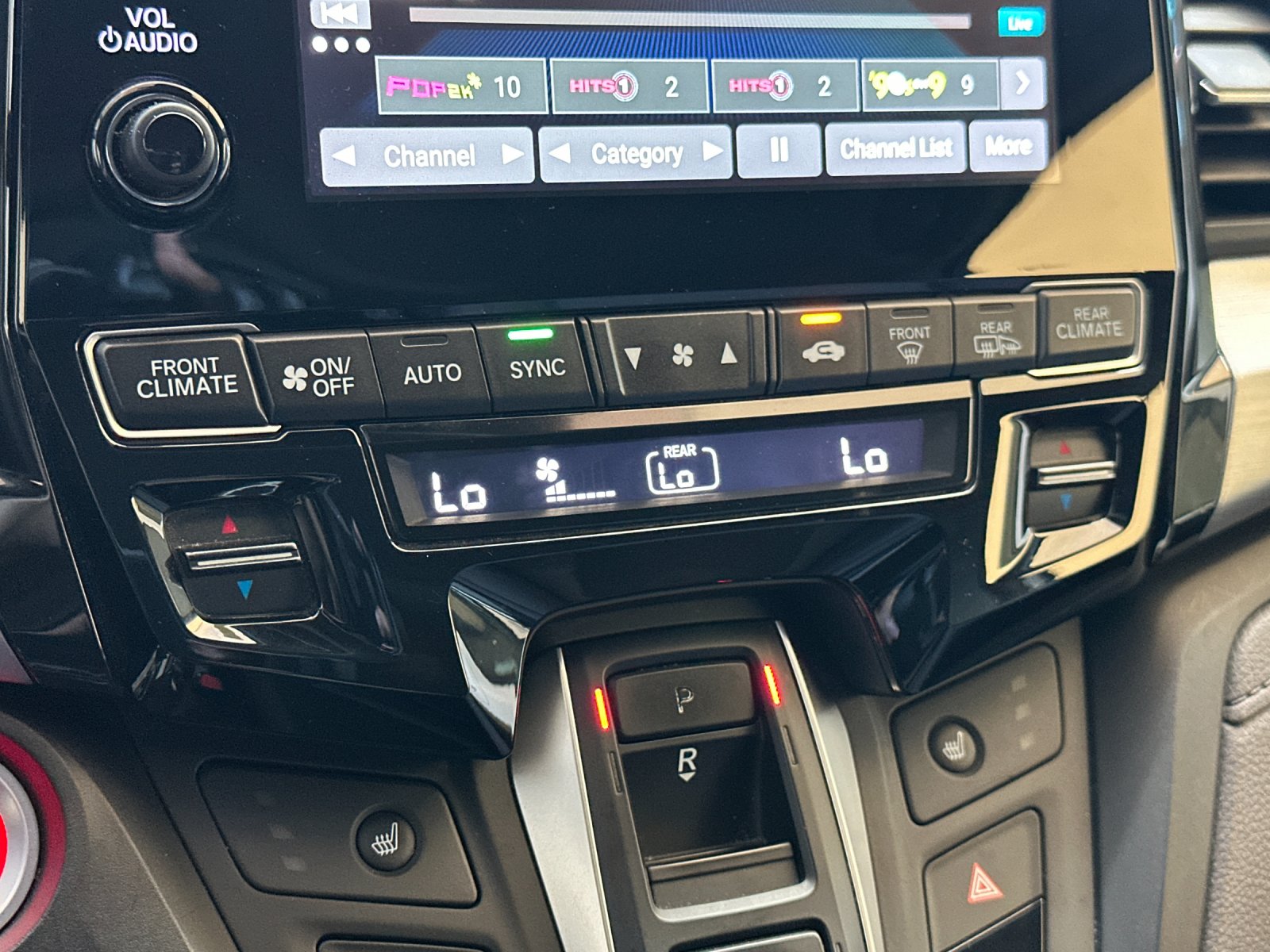 Used 2018 White Honda EX-L image 22