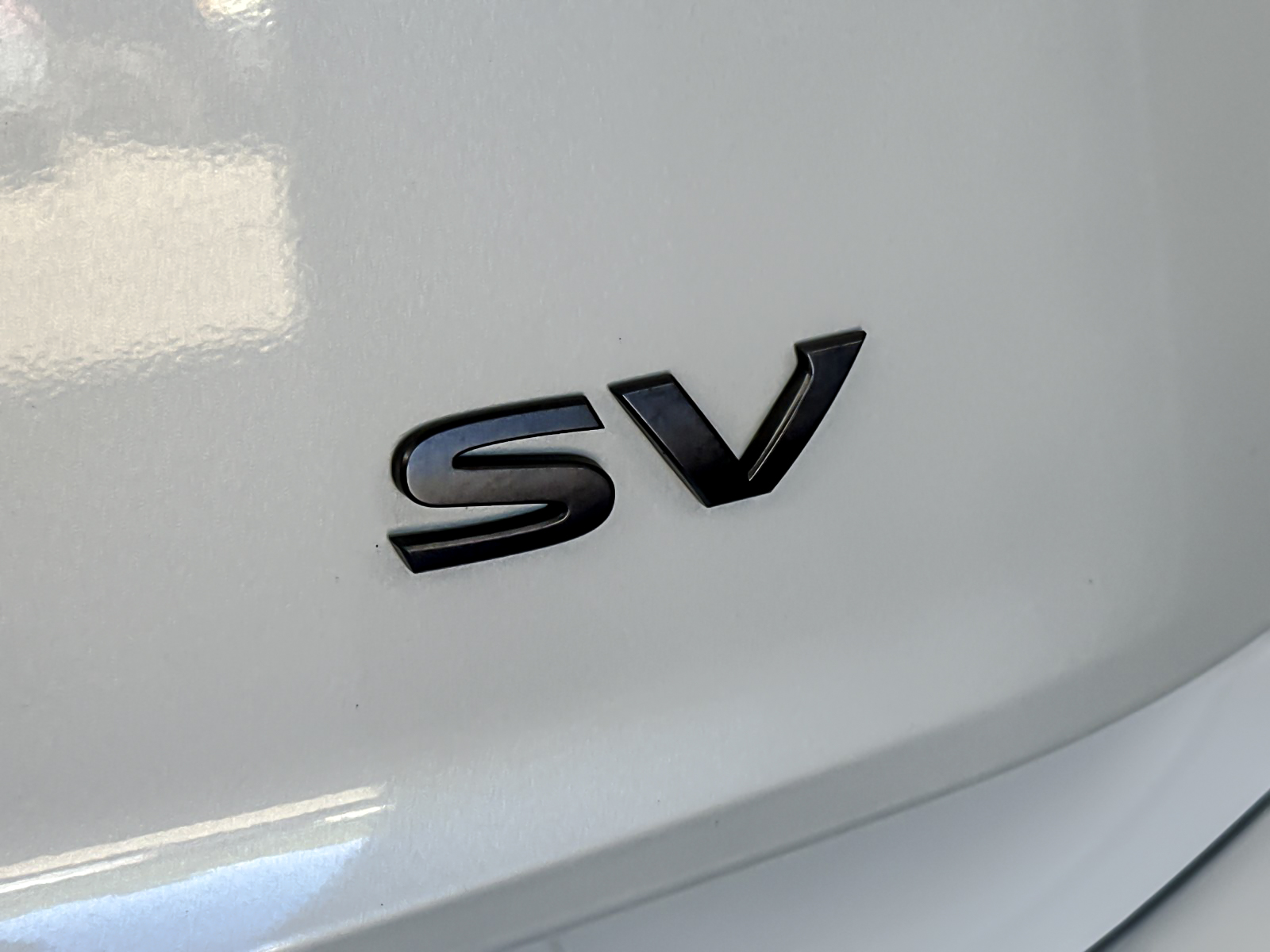 Used 2024 White Nissan SV image 25