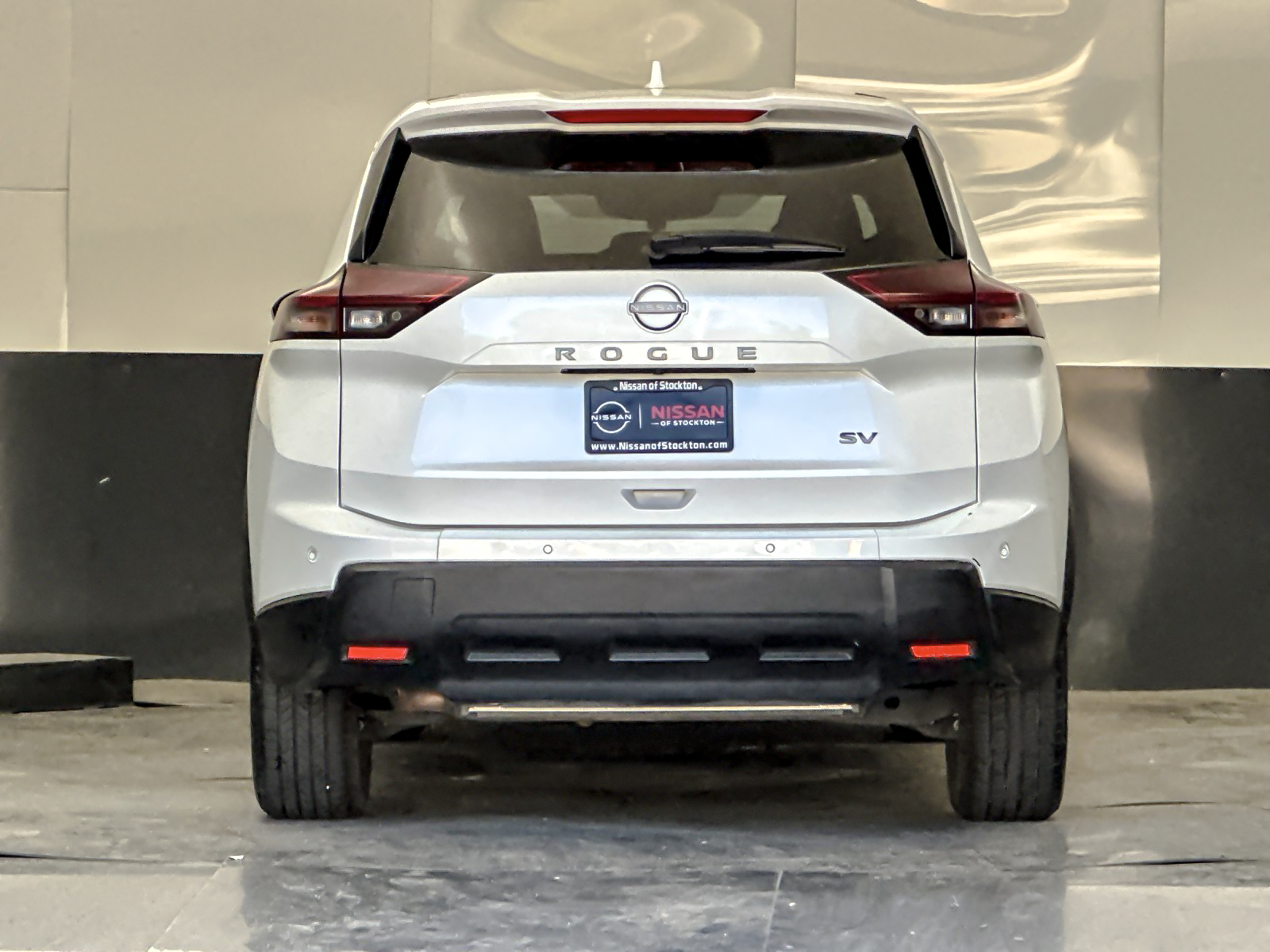 Used 2024 White Nissan SV image 4