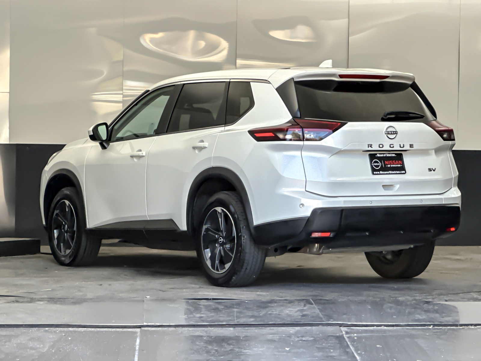 Used 2024 White Nissan SV image 5