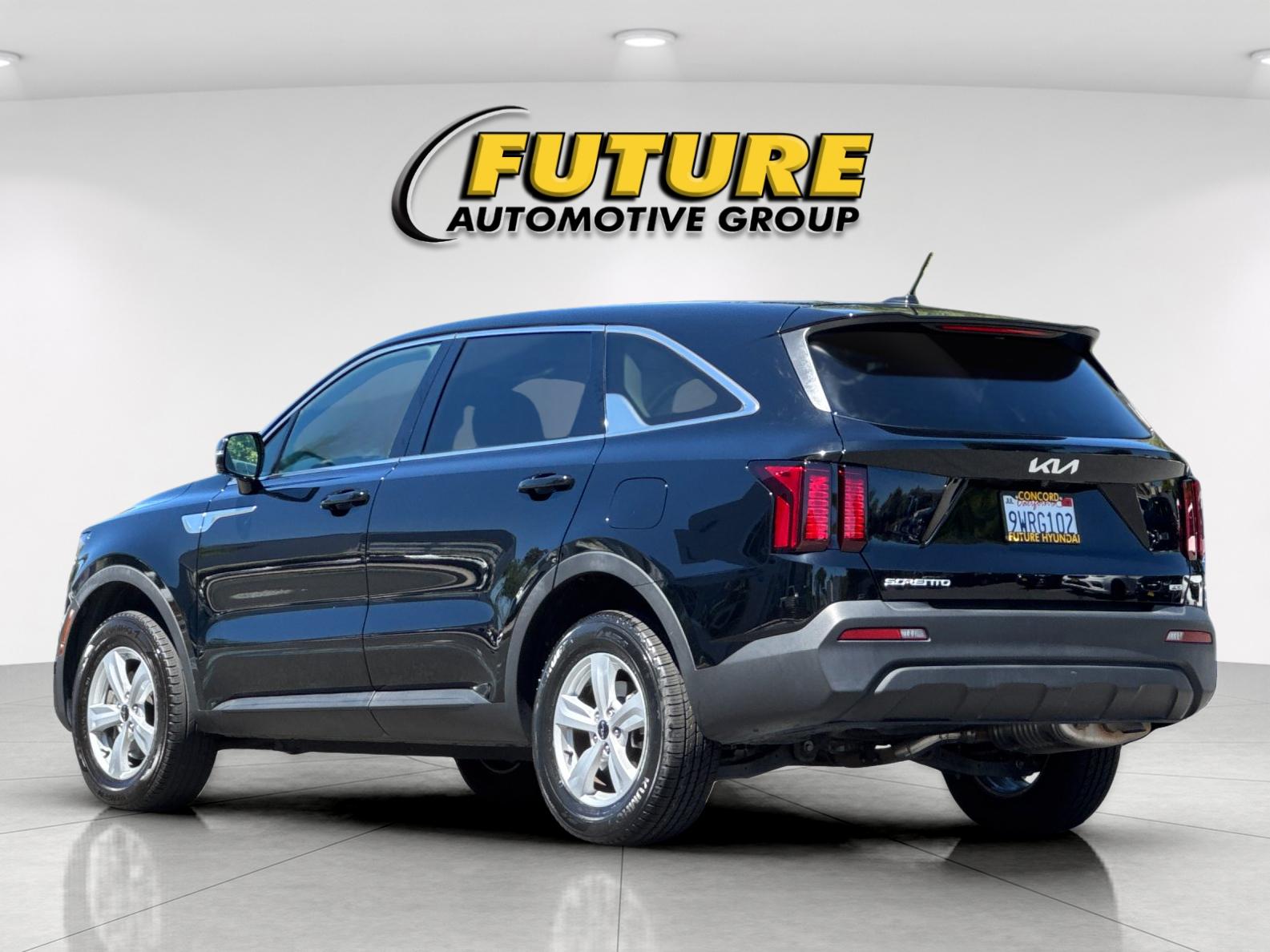 Used 2023 Black Kia LX image 6
