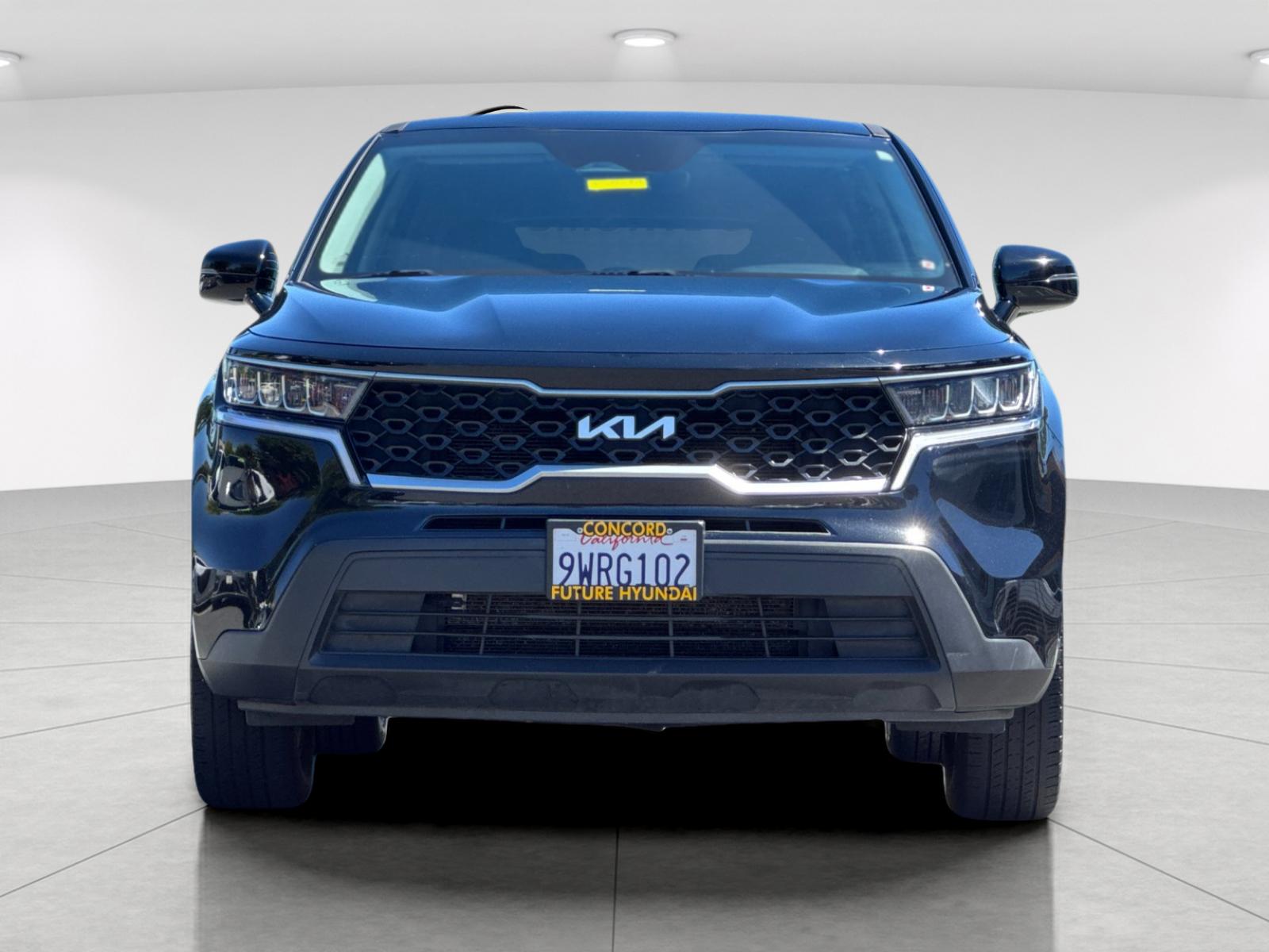 Used 2023 Black Kia LX image 9