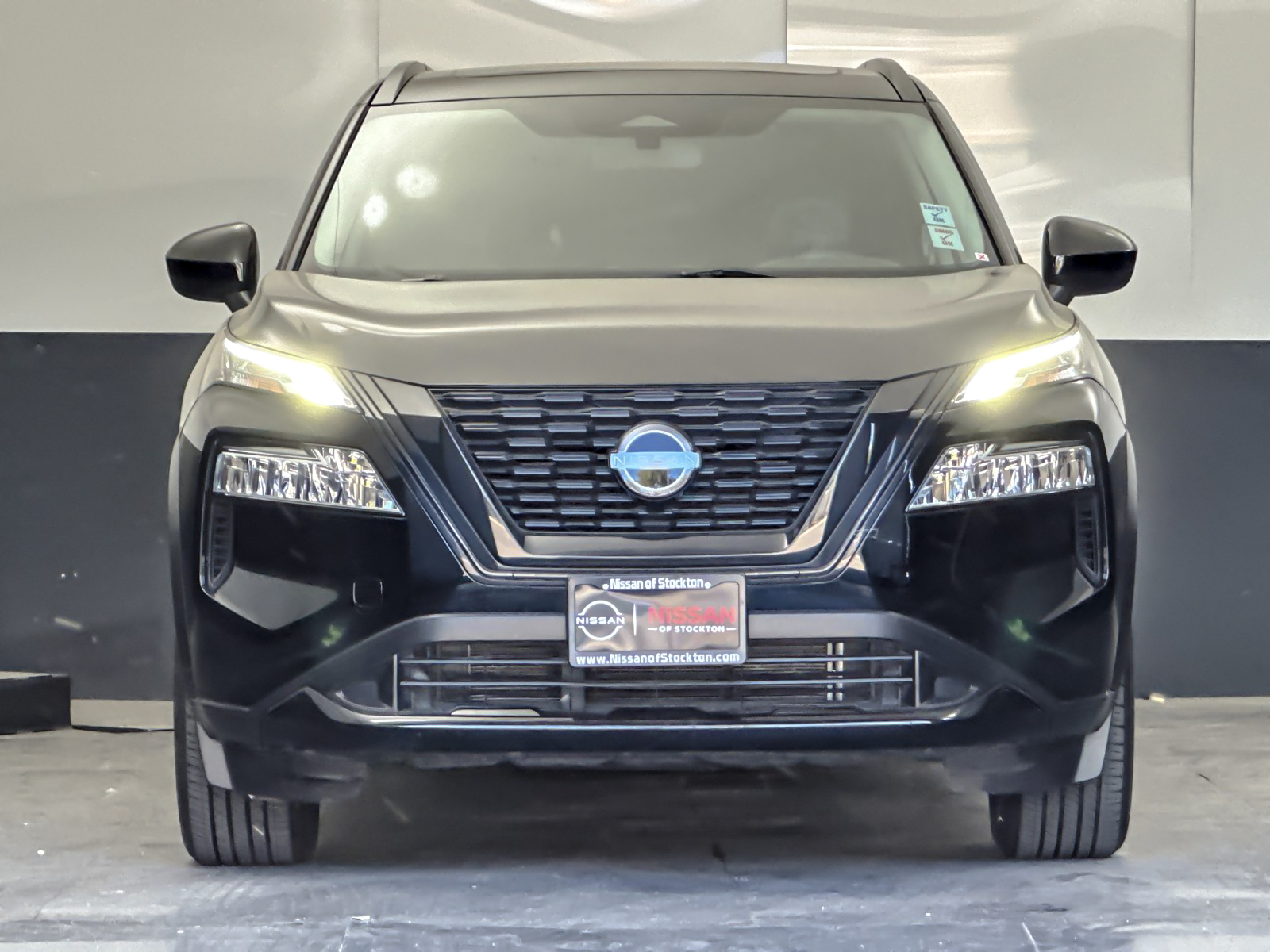 Used 2023 Black Nissan SV image 8